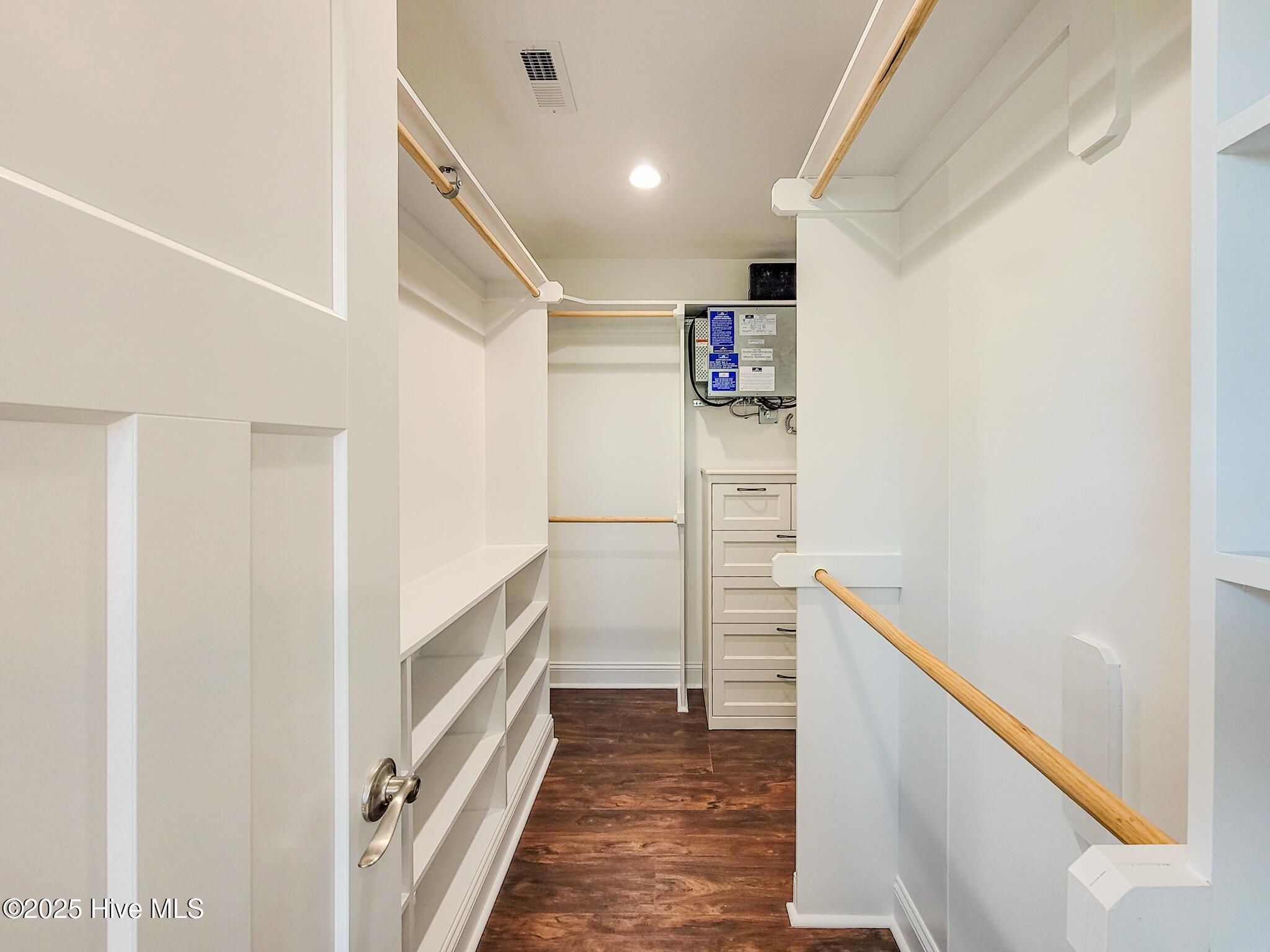 100511254 | Photo 52