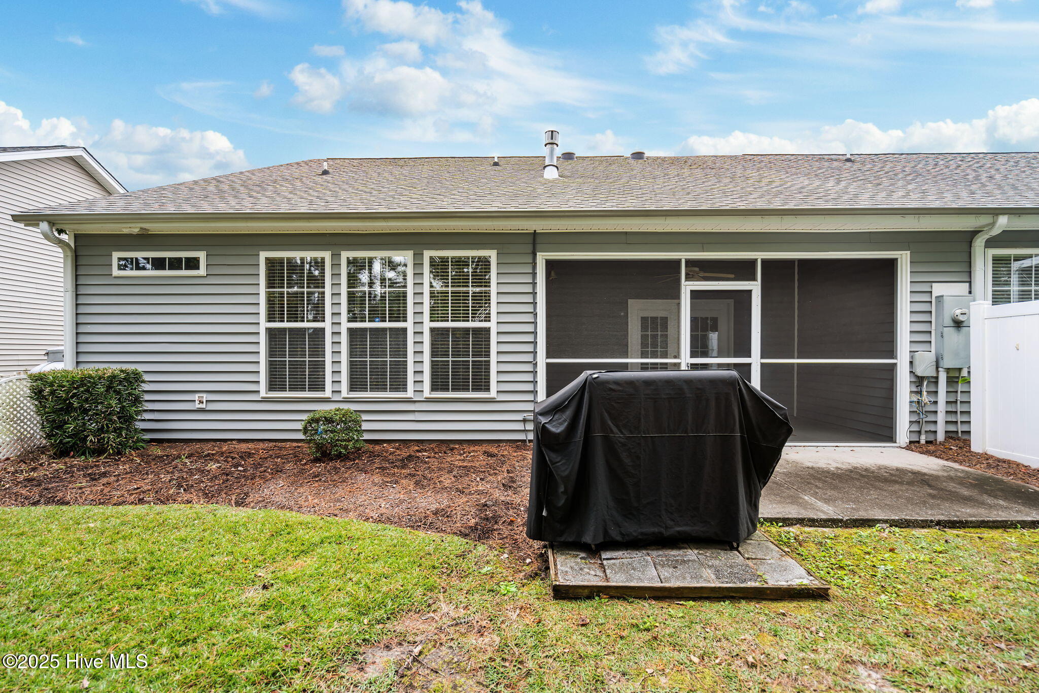 100538741 | Photo 44