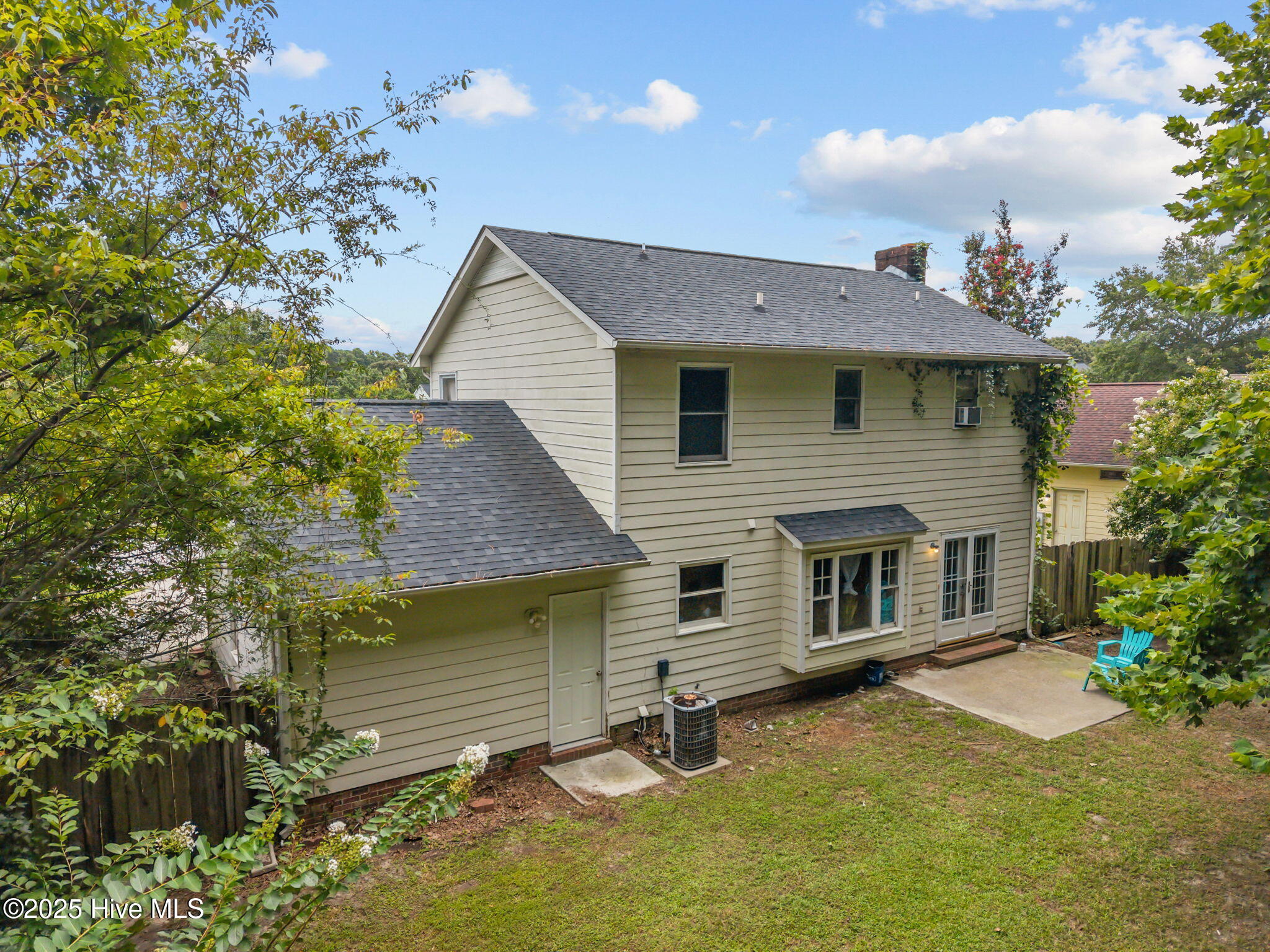 100546083 | Photo 22