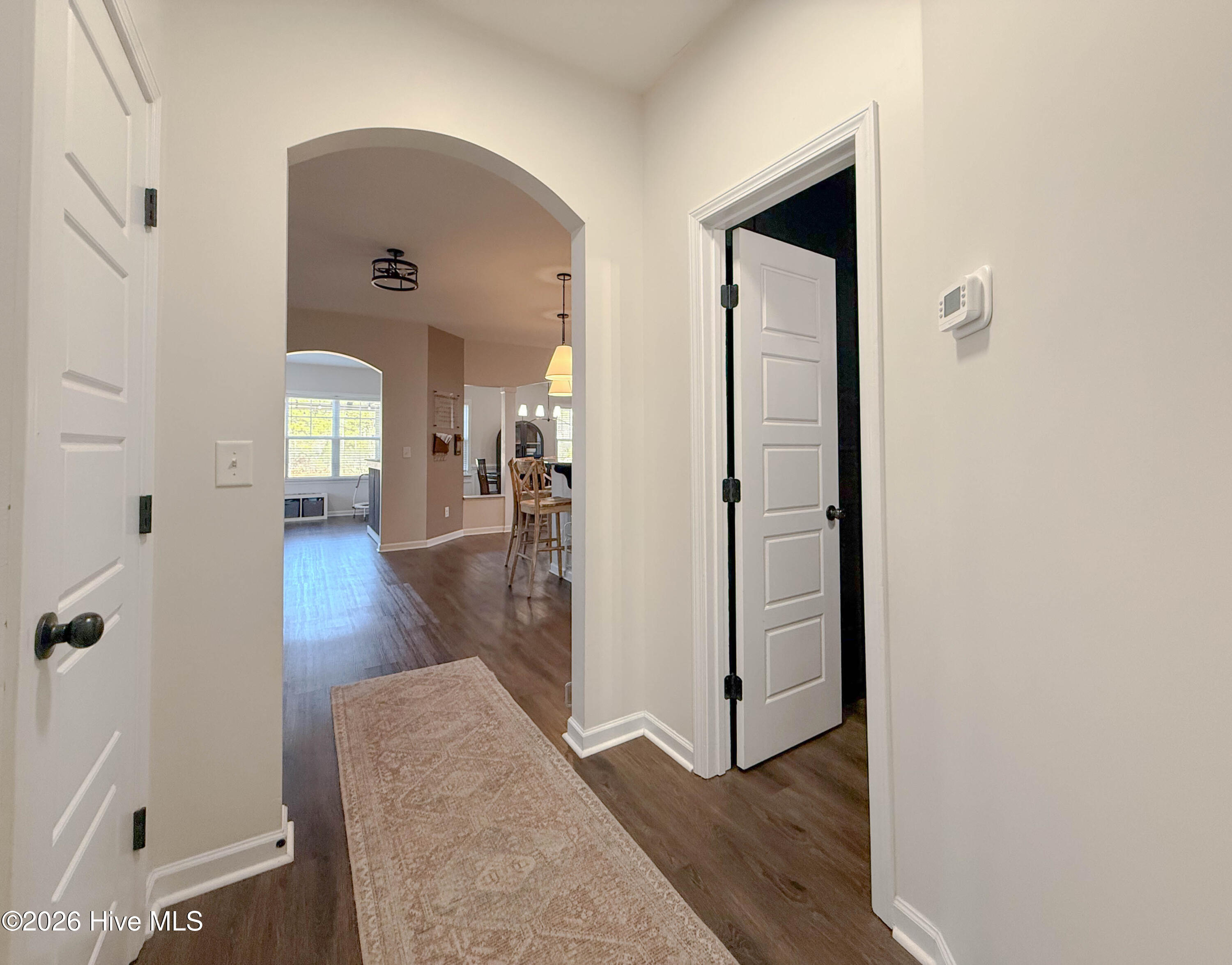 100551828 | Photo 12