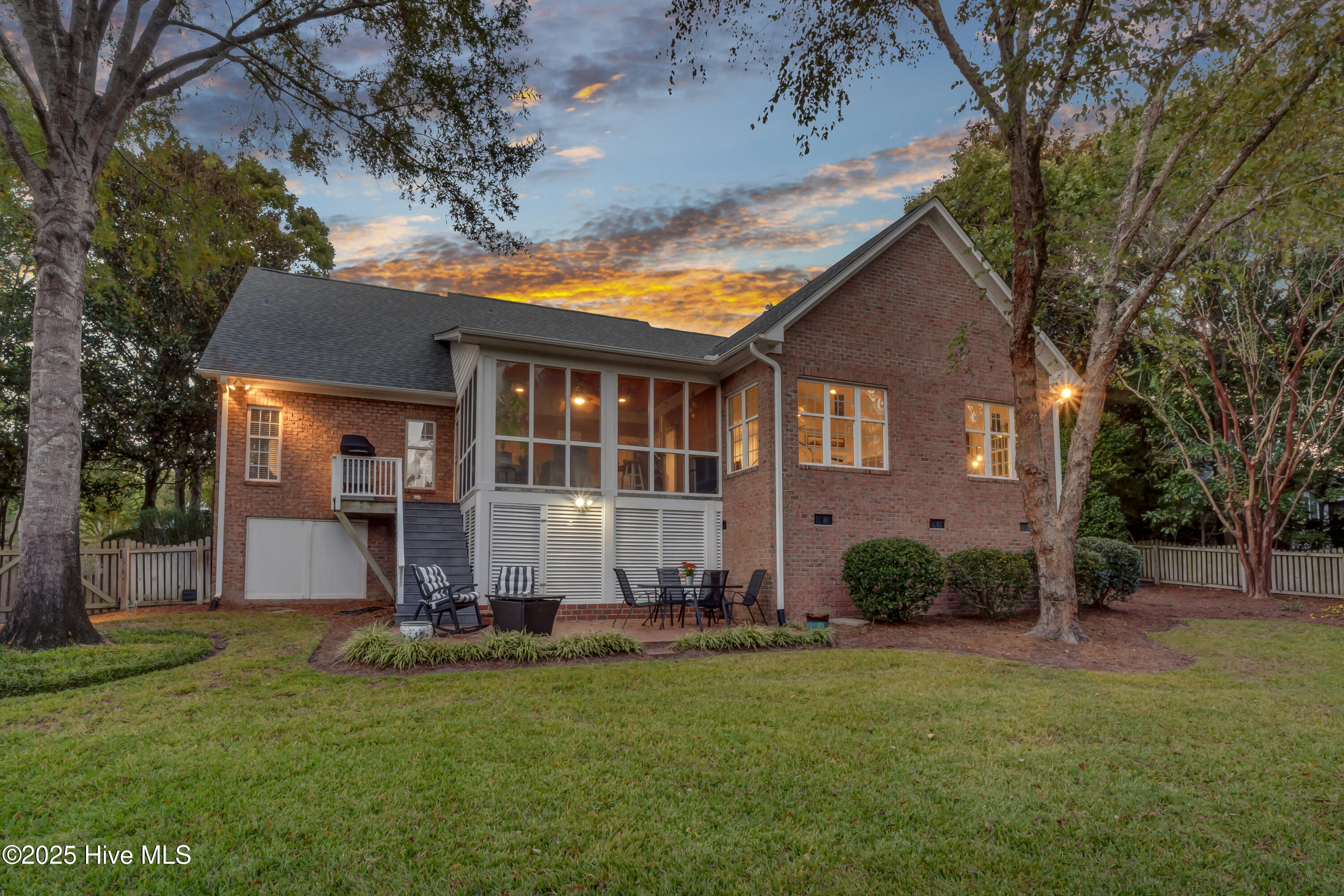 100539062 | Photo 55