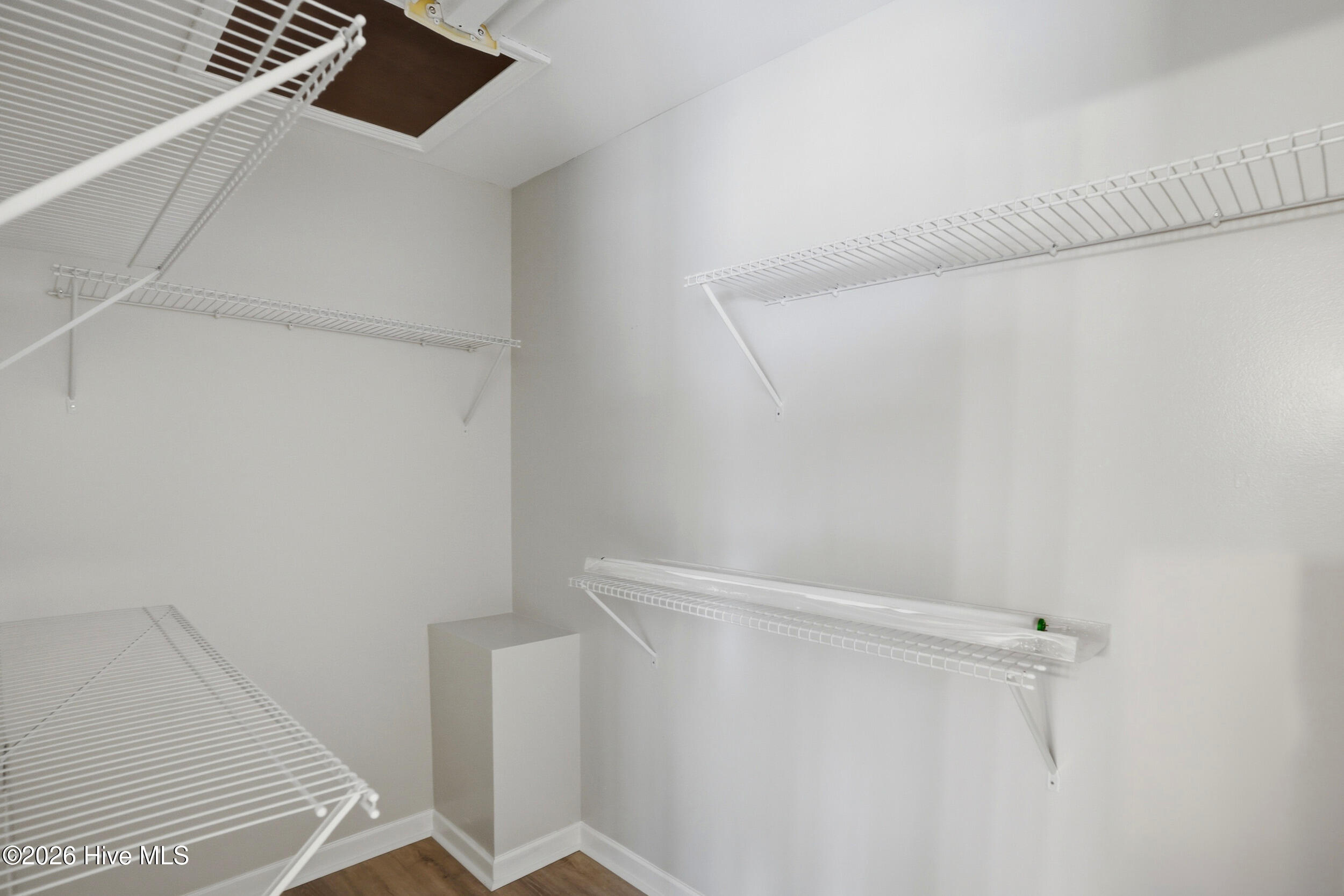 100555150 | Photo 57