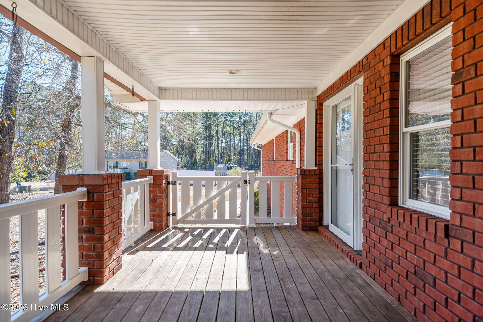 102 Fox Run Drive, Hampstead, NC, 28443