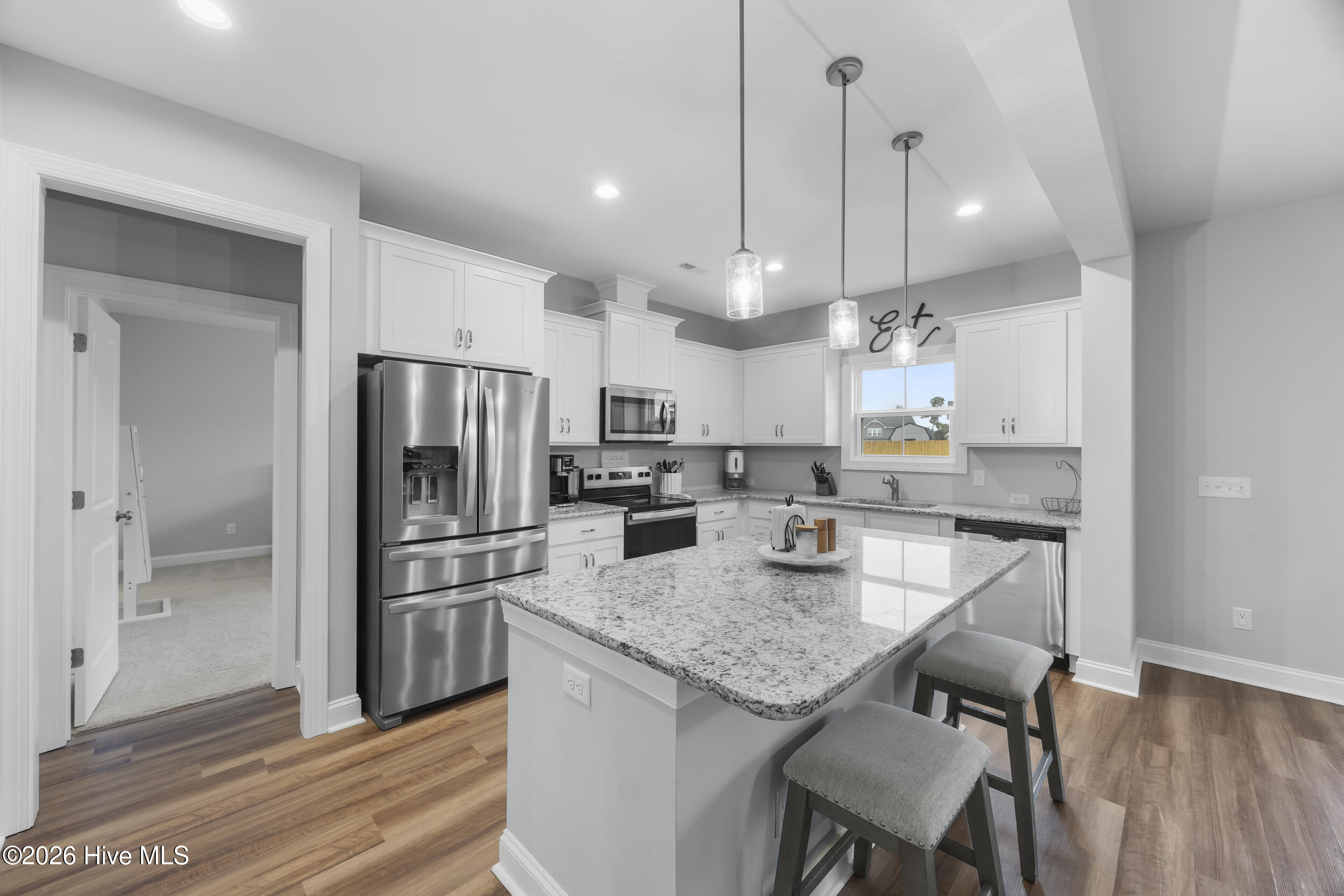 100552292 | Photo 25