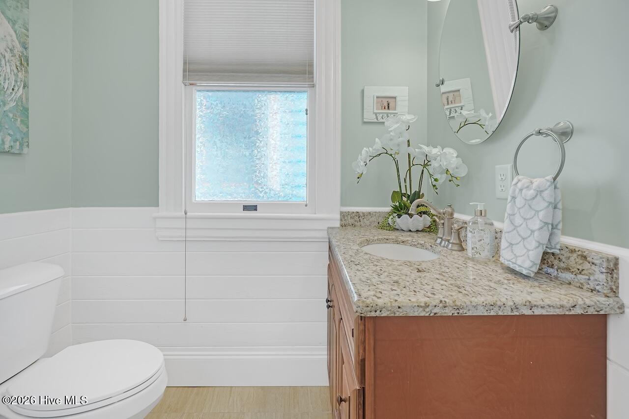 100560028 | Photo 39