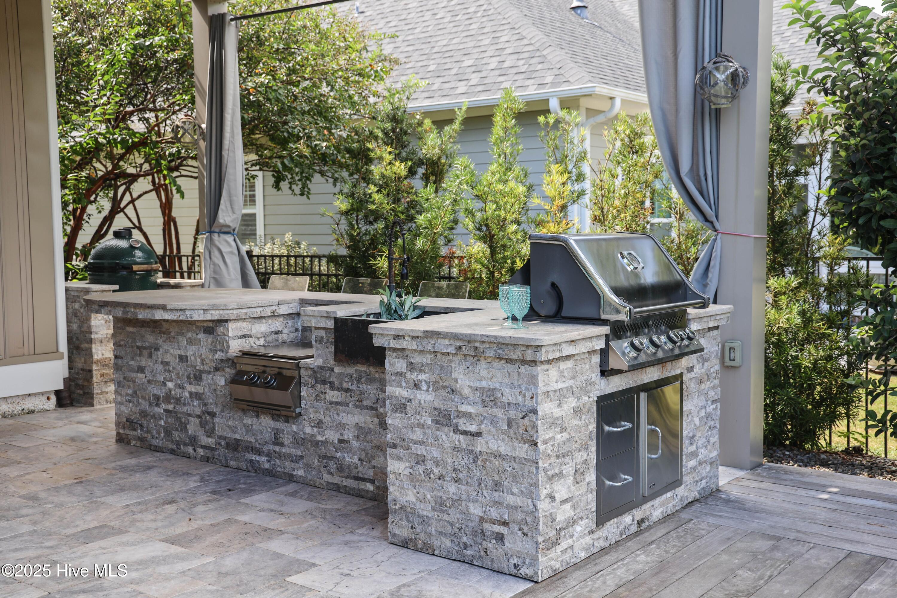 100534073 | Photo 25