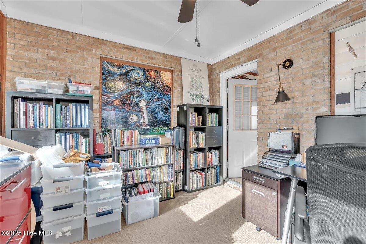 100546350 | Photo 44