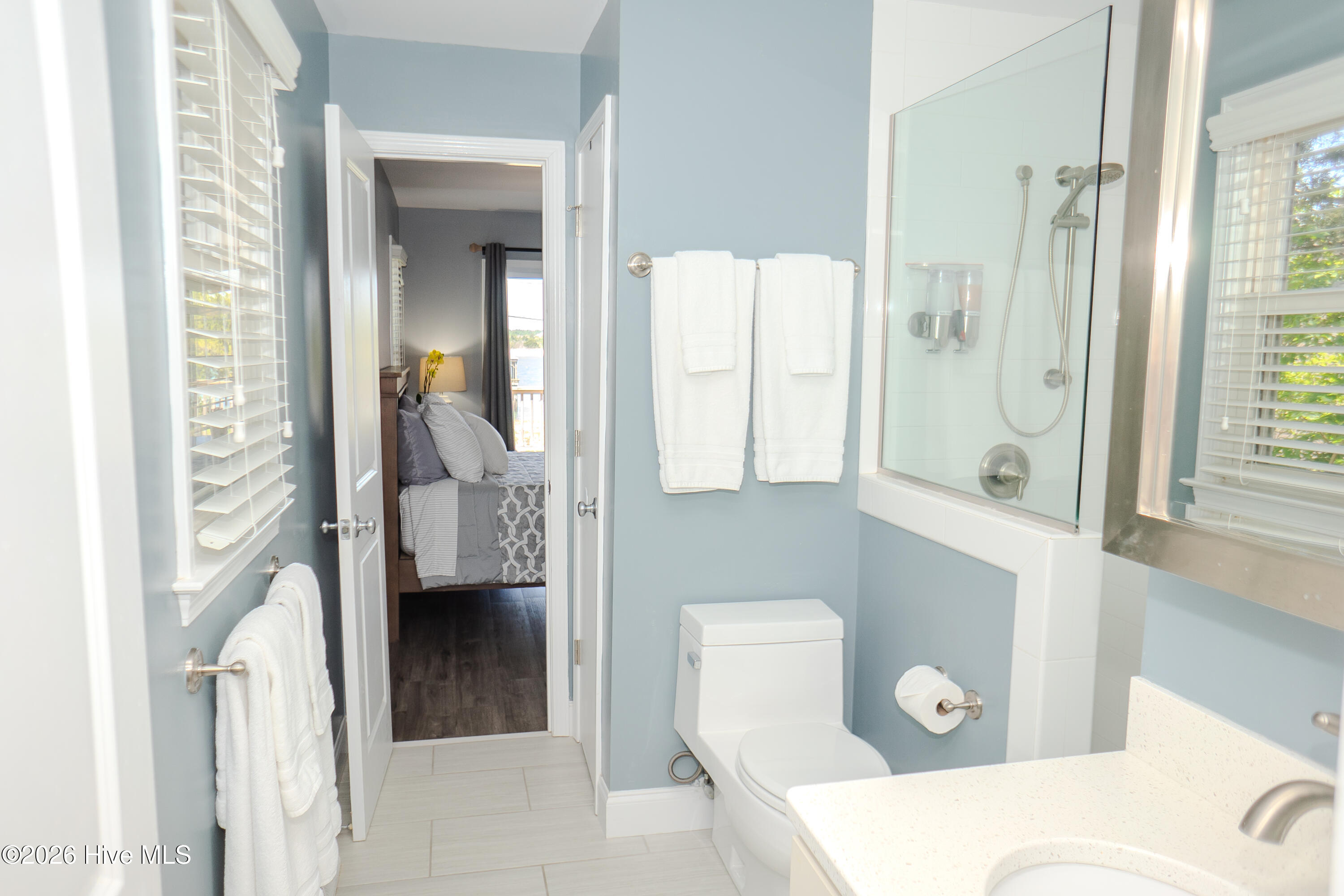 100553135 | Photo 18