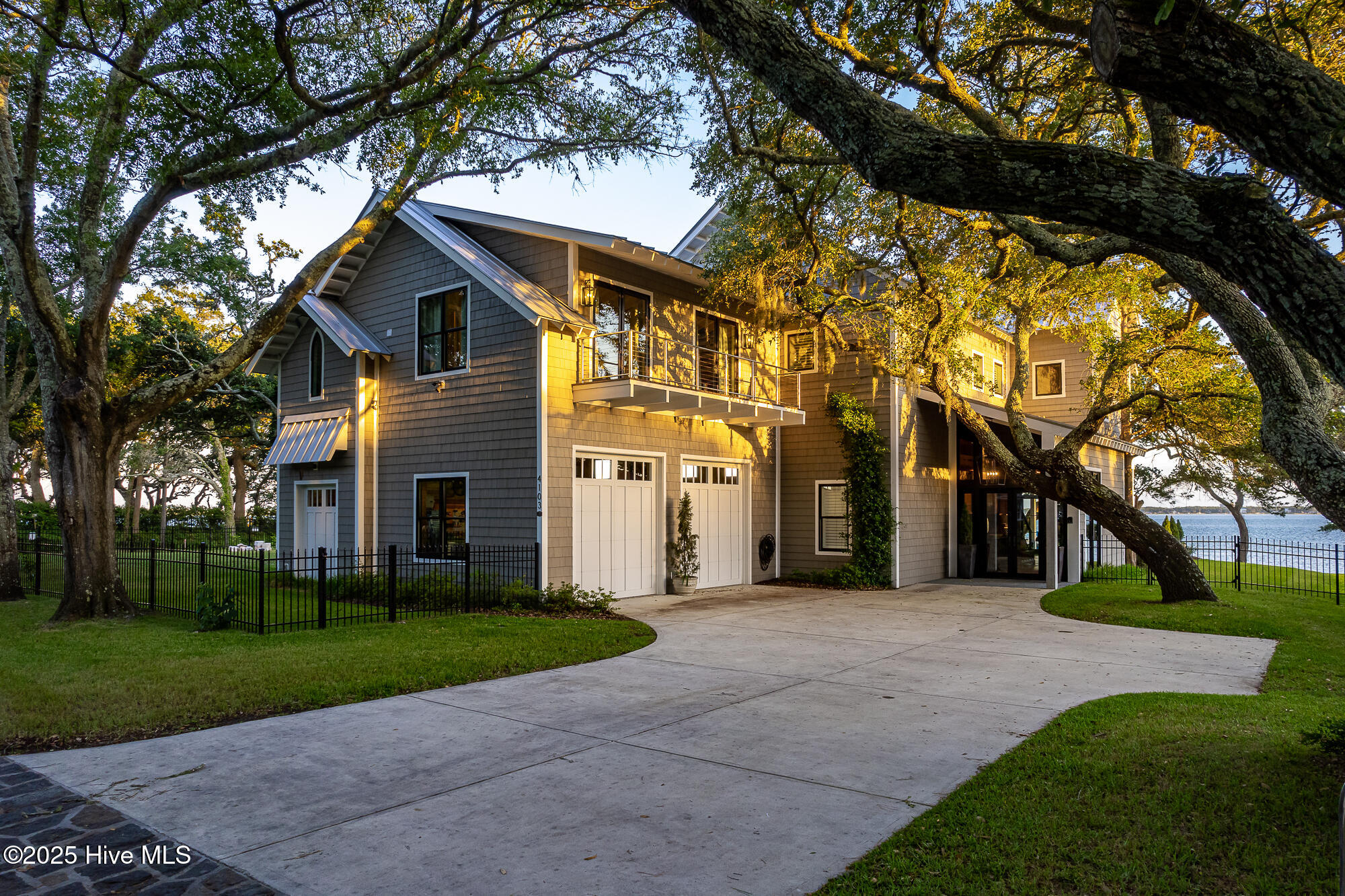 Homes for sale in Morehead City, NC | 4101/4103 Sound Dr, Morehead City, NC 28557 | MLS# 100527775