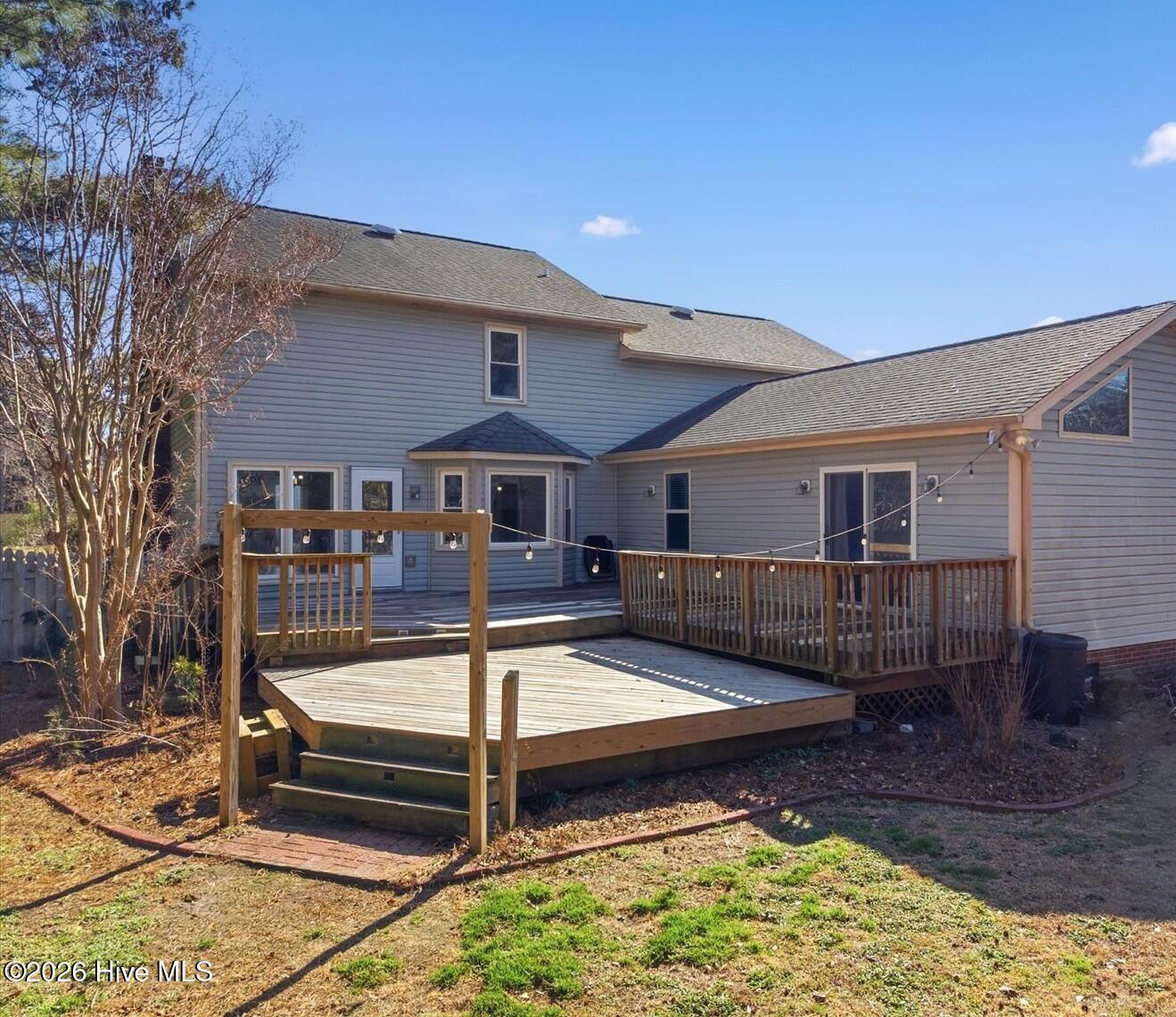 100554037 | Photo 22