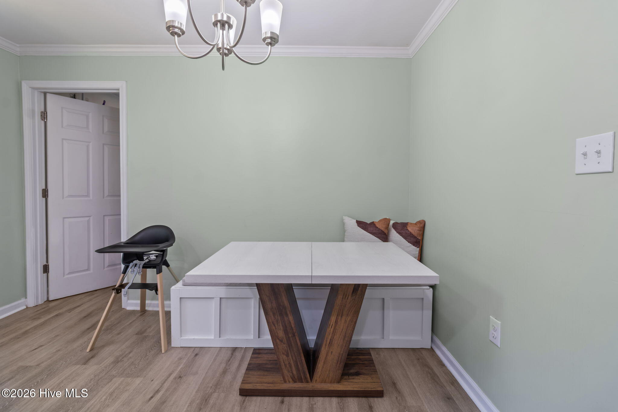 100561456 | Photo 13