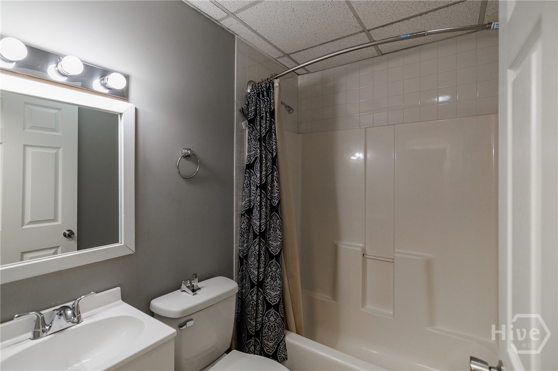 1220 Twelve Oaks Circle