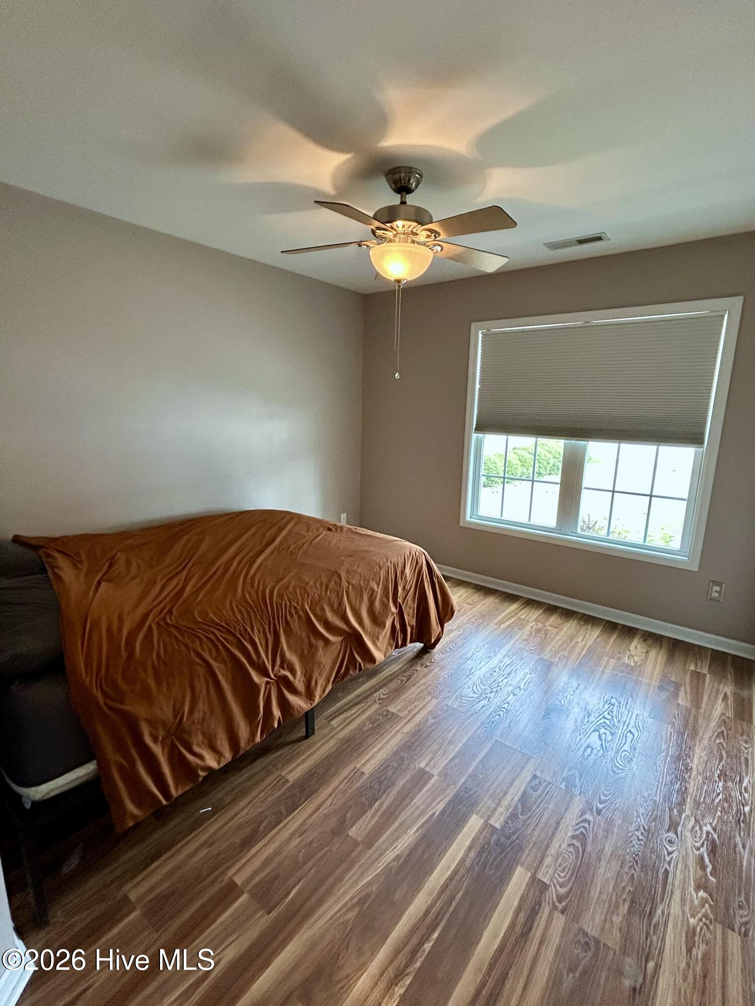 100551339 | Photo 12