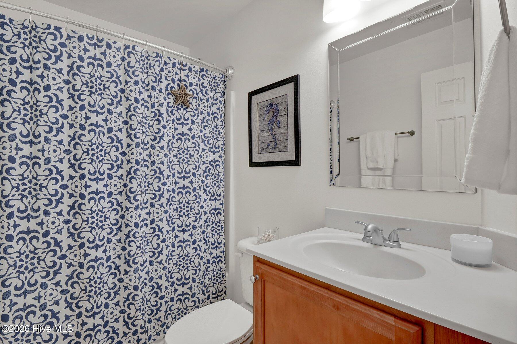 100562054 | Photo 19