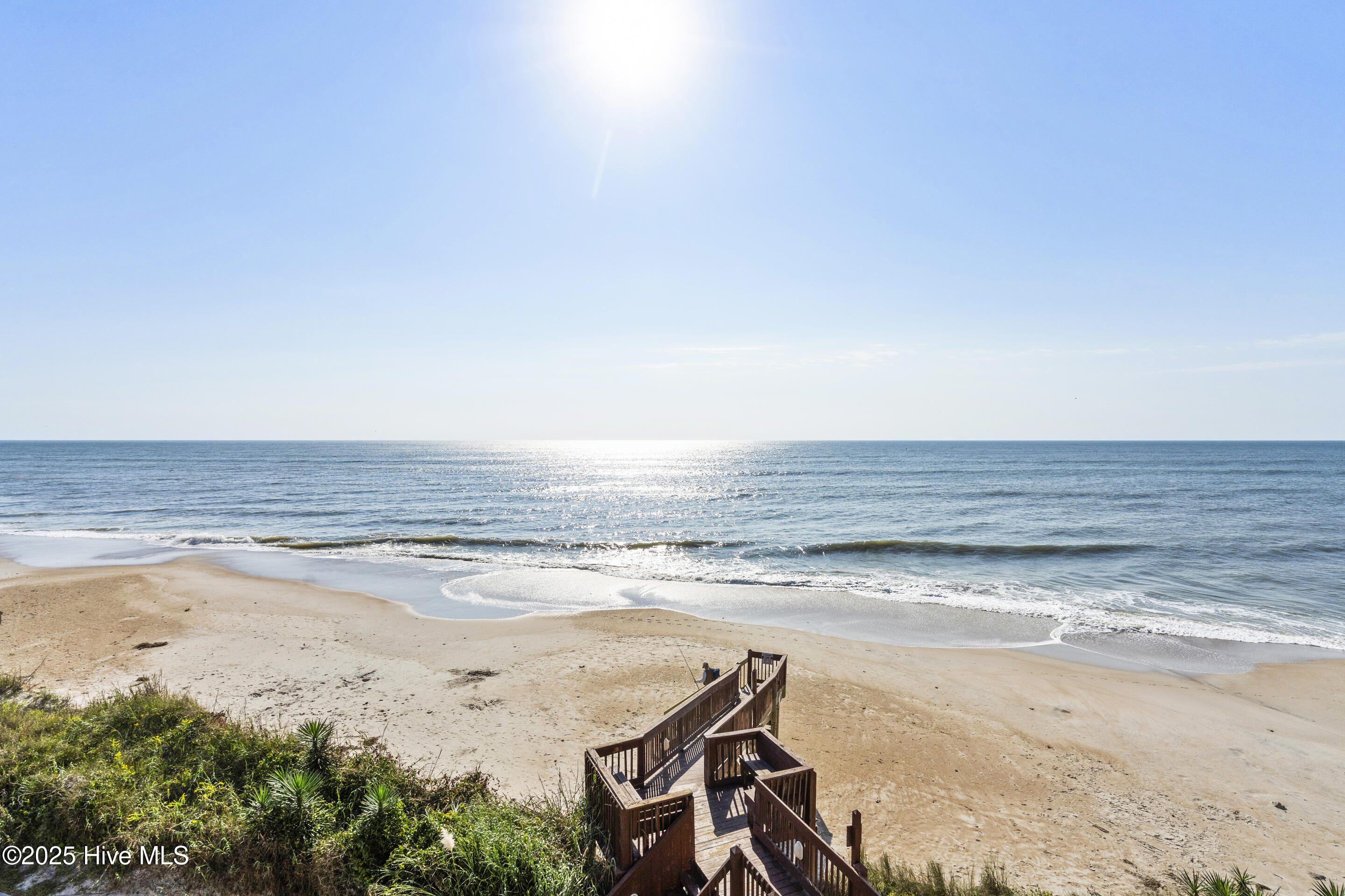 100529356 | Photo 30