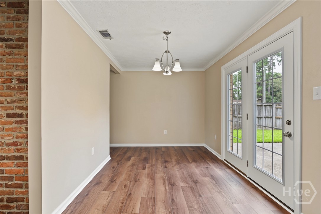 210 Treasure Loop