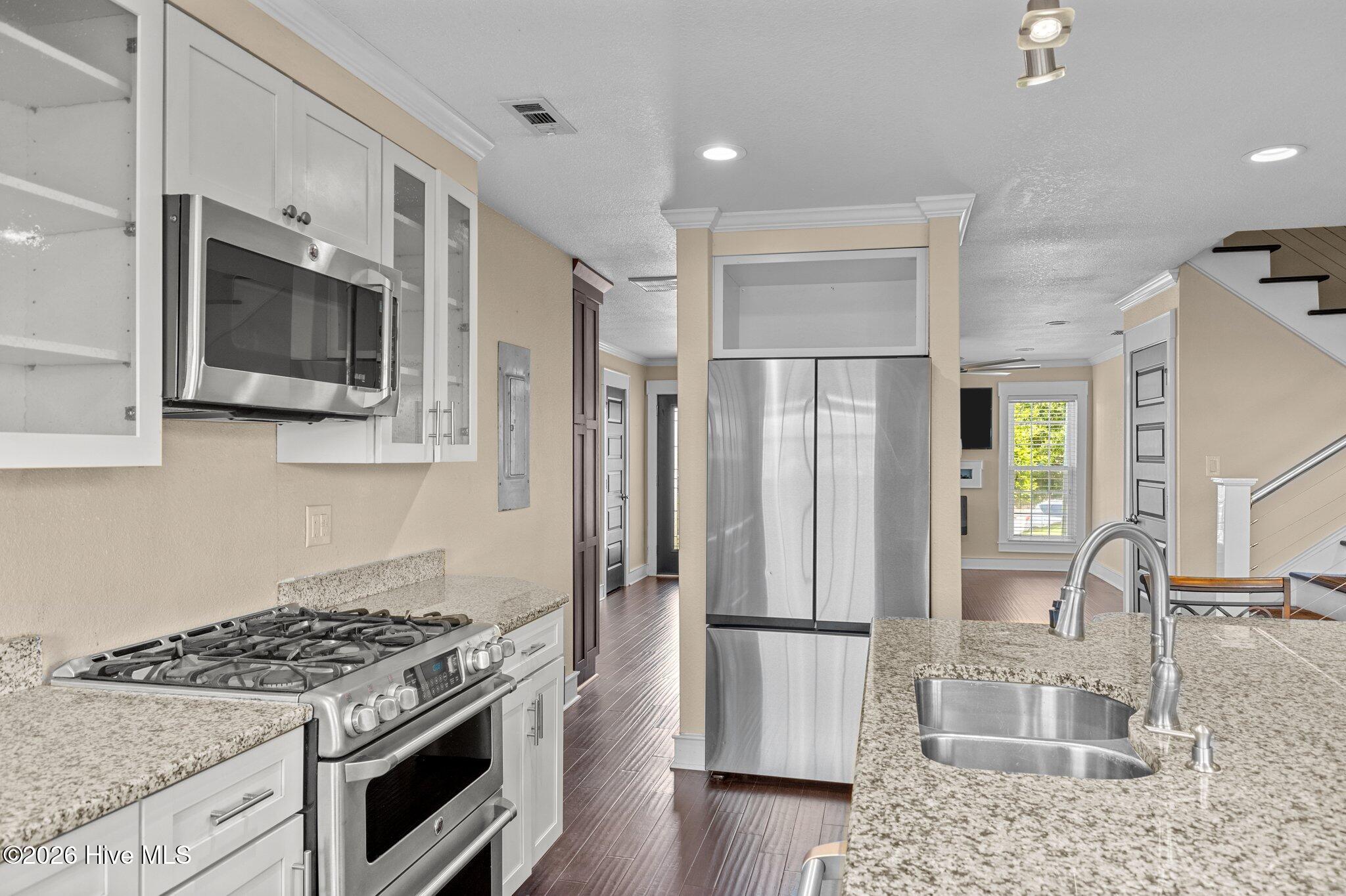 8711 Emerald Plantation Road 302,Emerald Isle