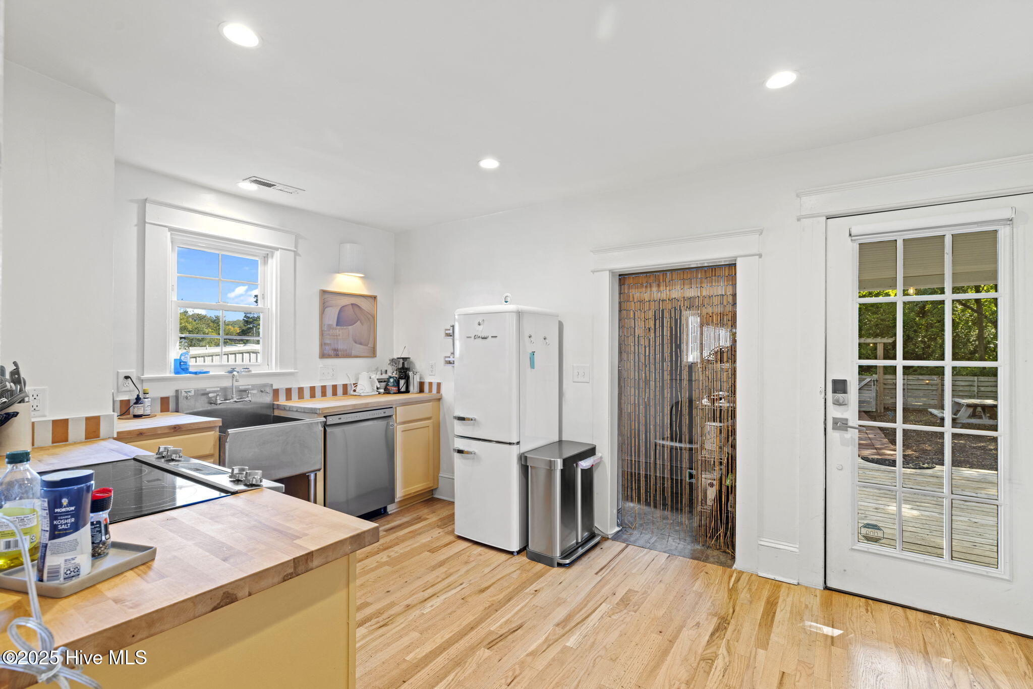 100531966 | Photo 20