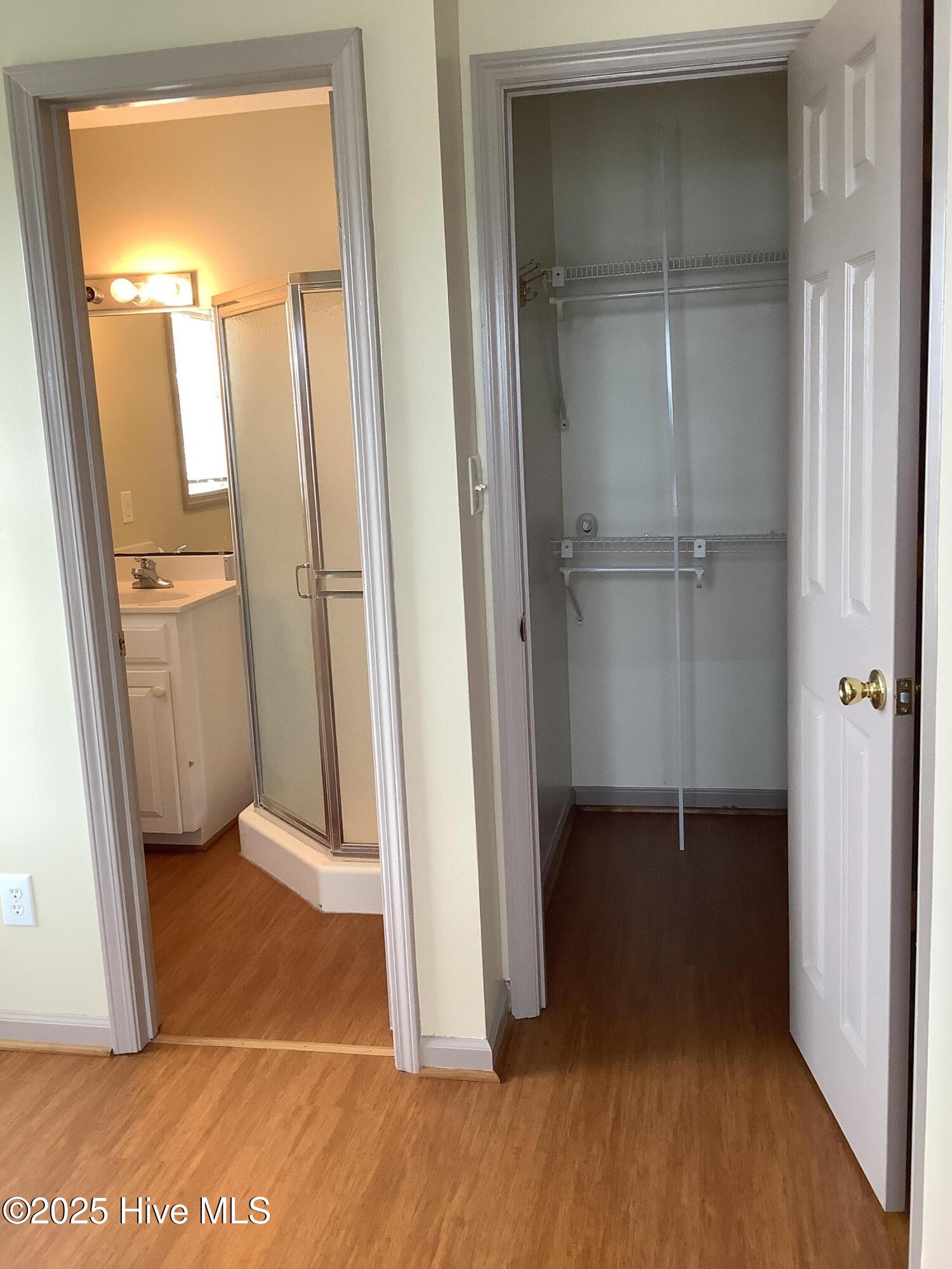 100530094 | Photo 47