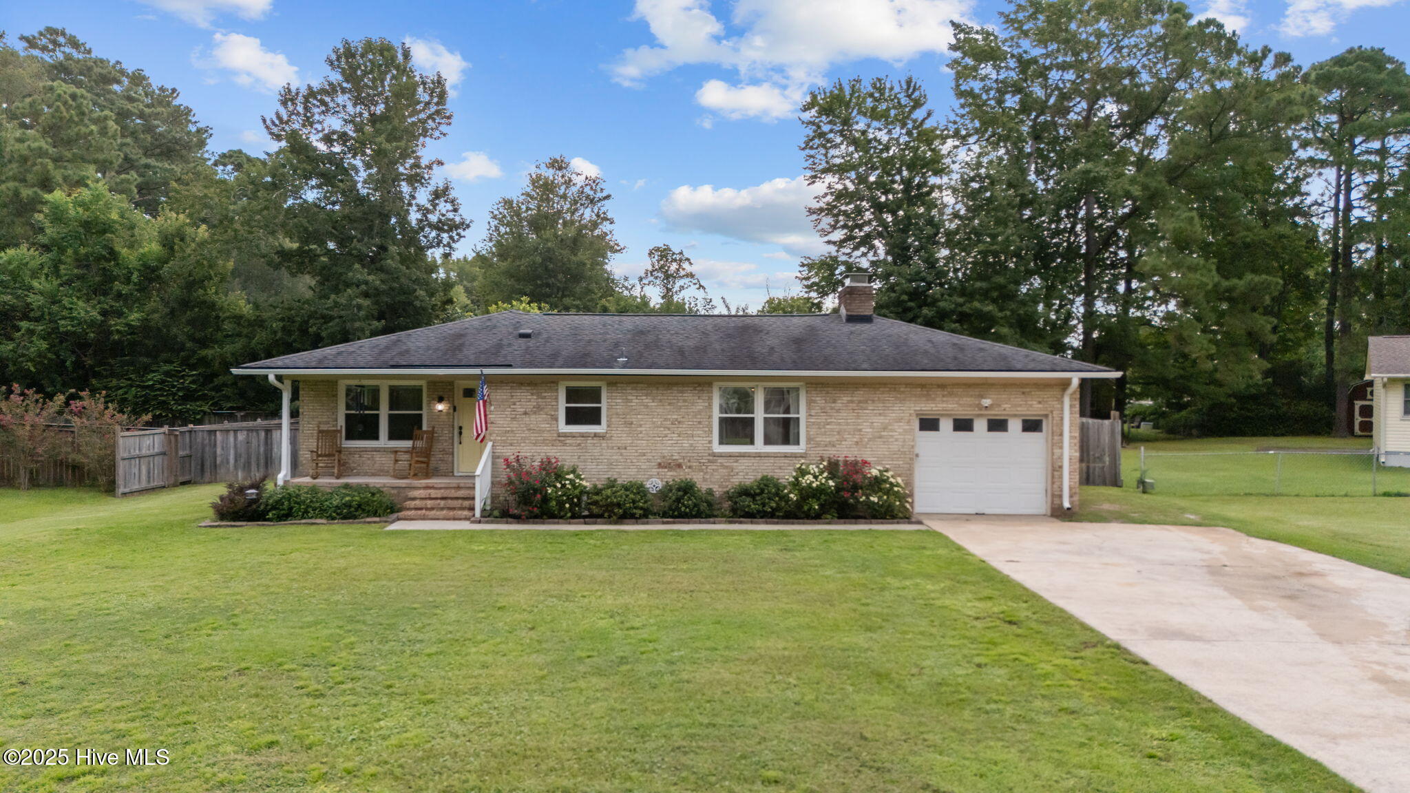 Welcome to 105 Daniels Ct