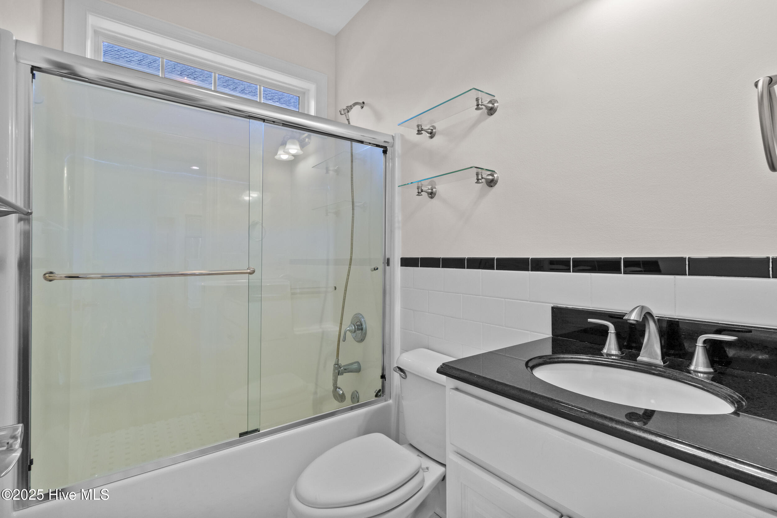 100541482 | Photo 33