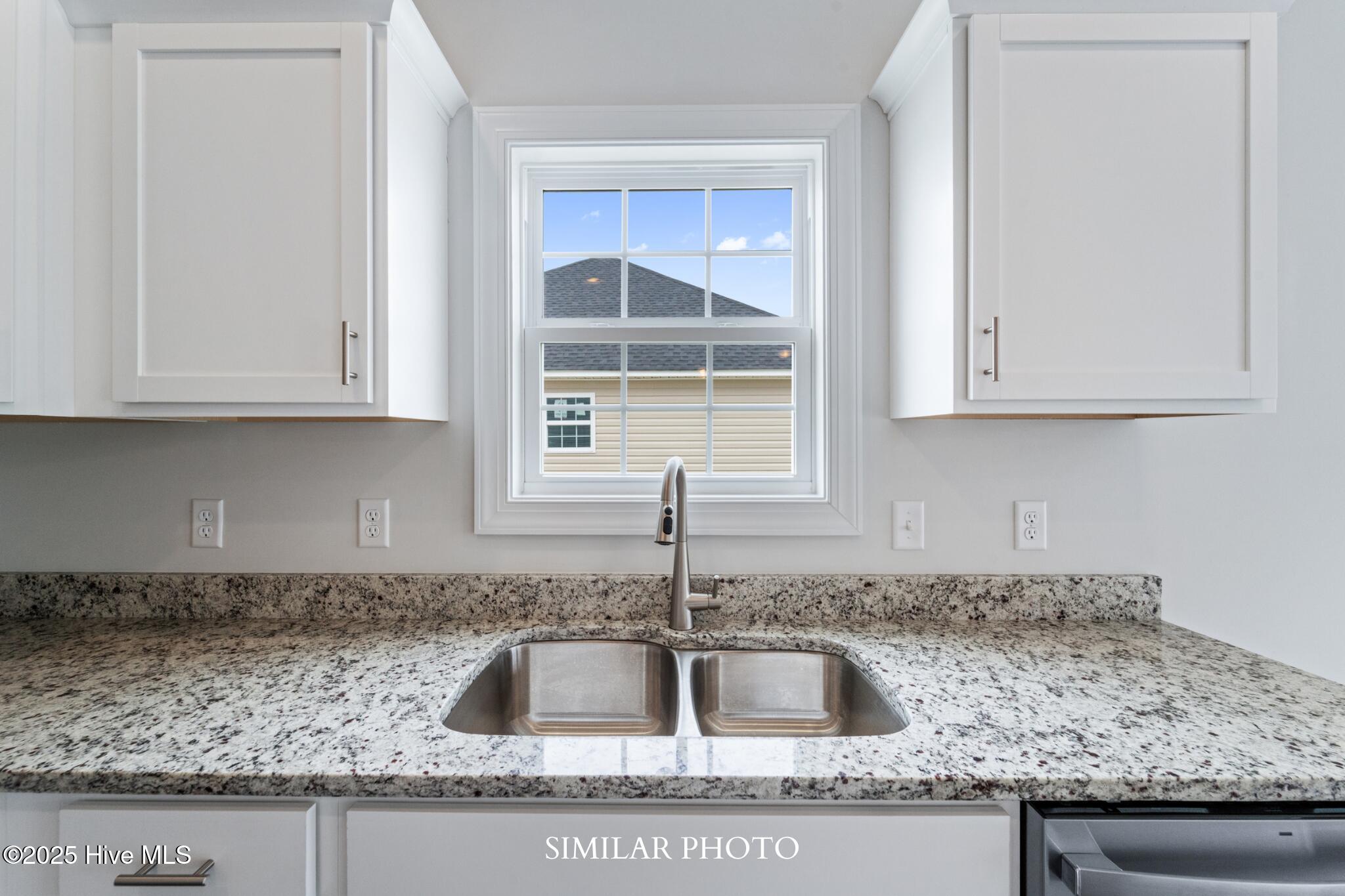 100526991 | Photo 11