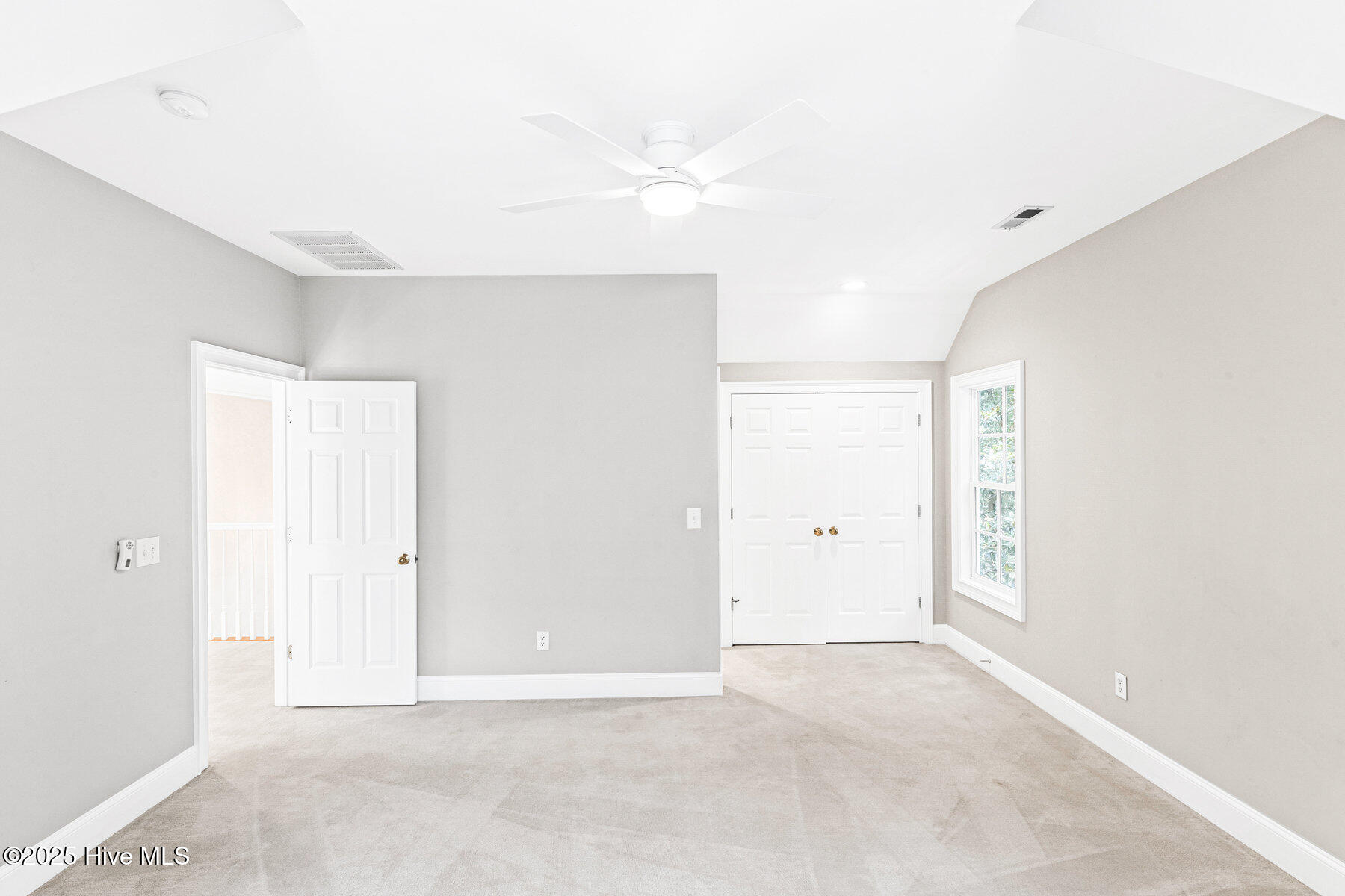 100495433 | Photo 31