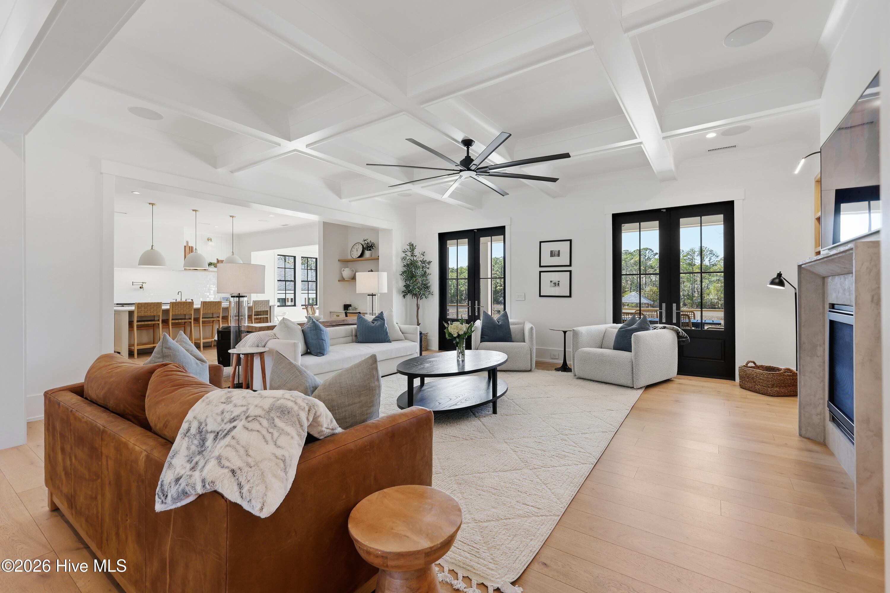 100554567 | Photo 11