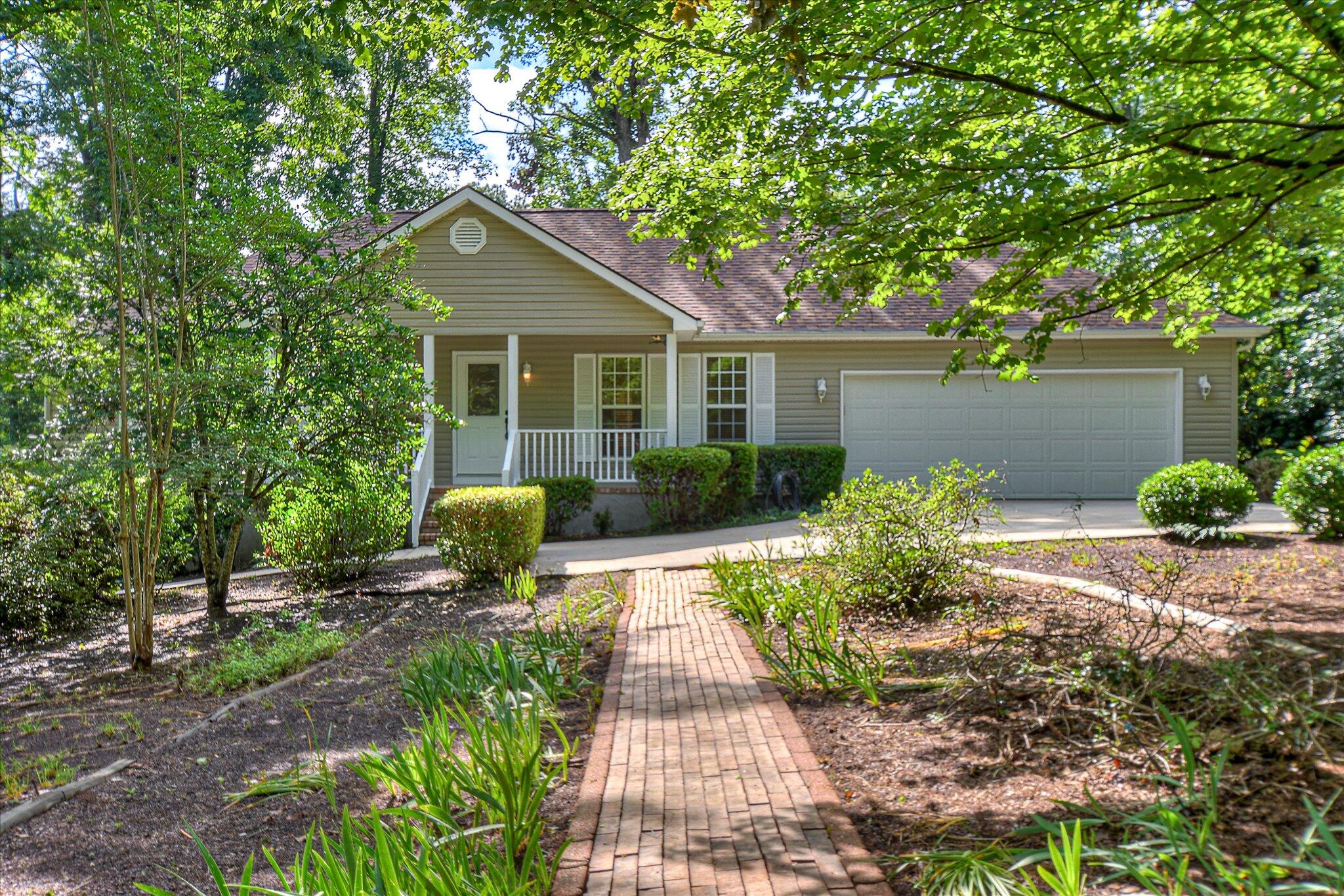 Homes for sale in Mc Cormick, SC | 160 Crescent Dr, Mc Cormick, SC 29835 | MLS# 542243