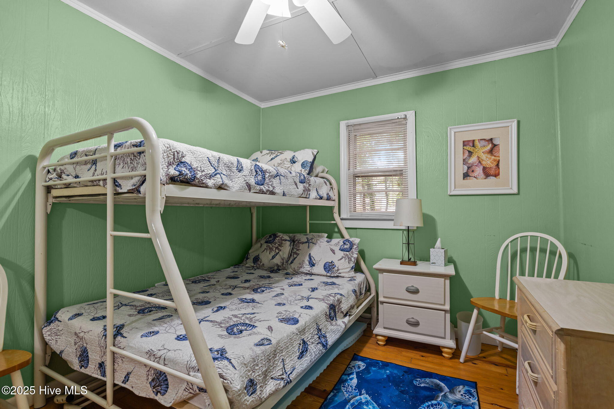 100535776 | Photo 33