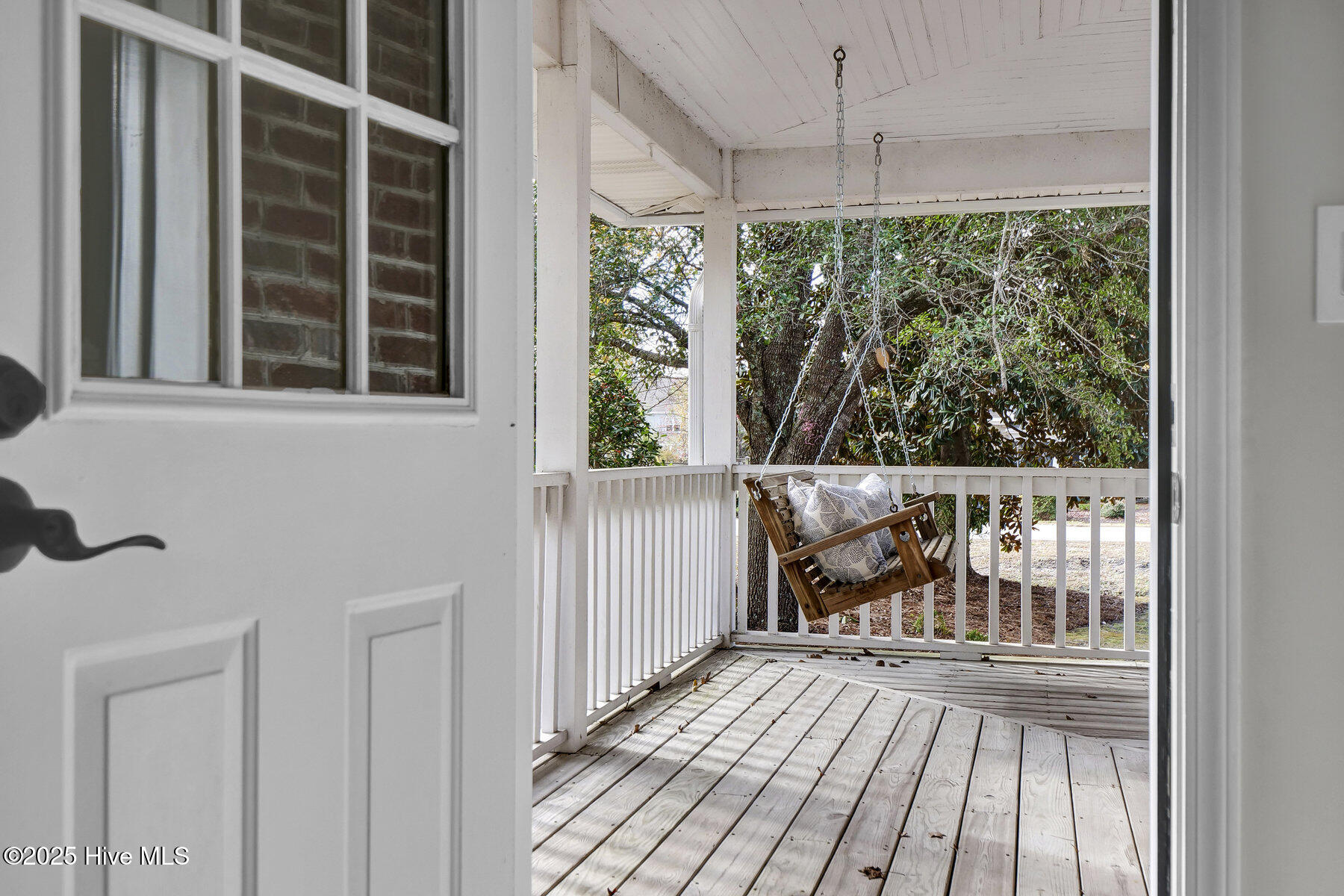 100545503 | Photo 33