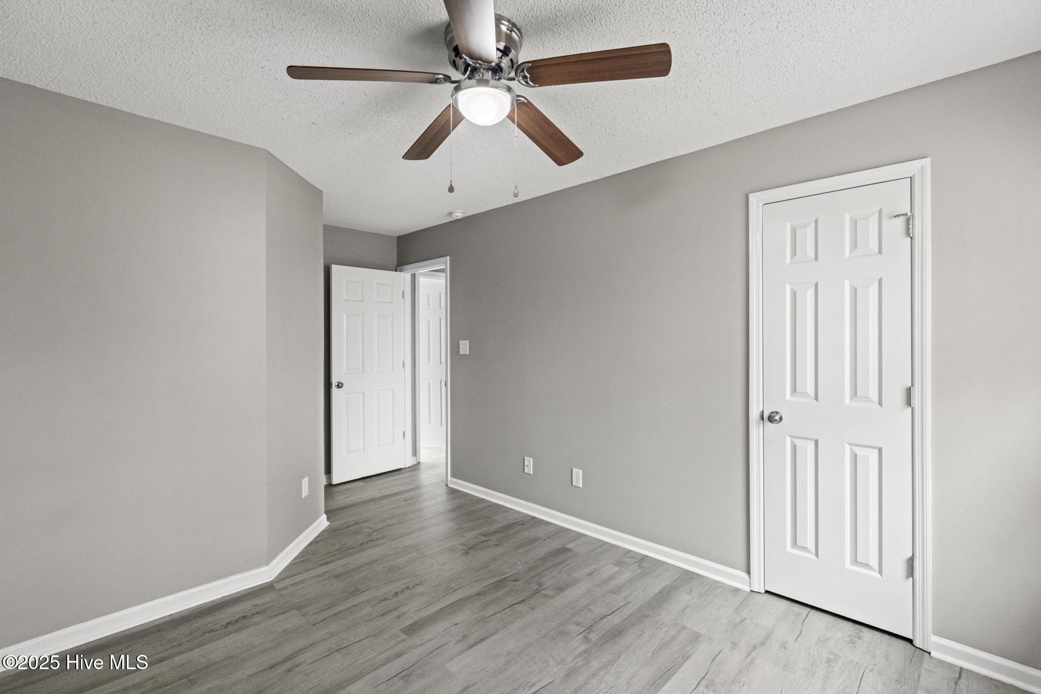 100545087 | Photo 26