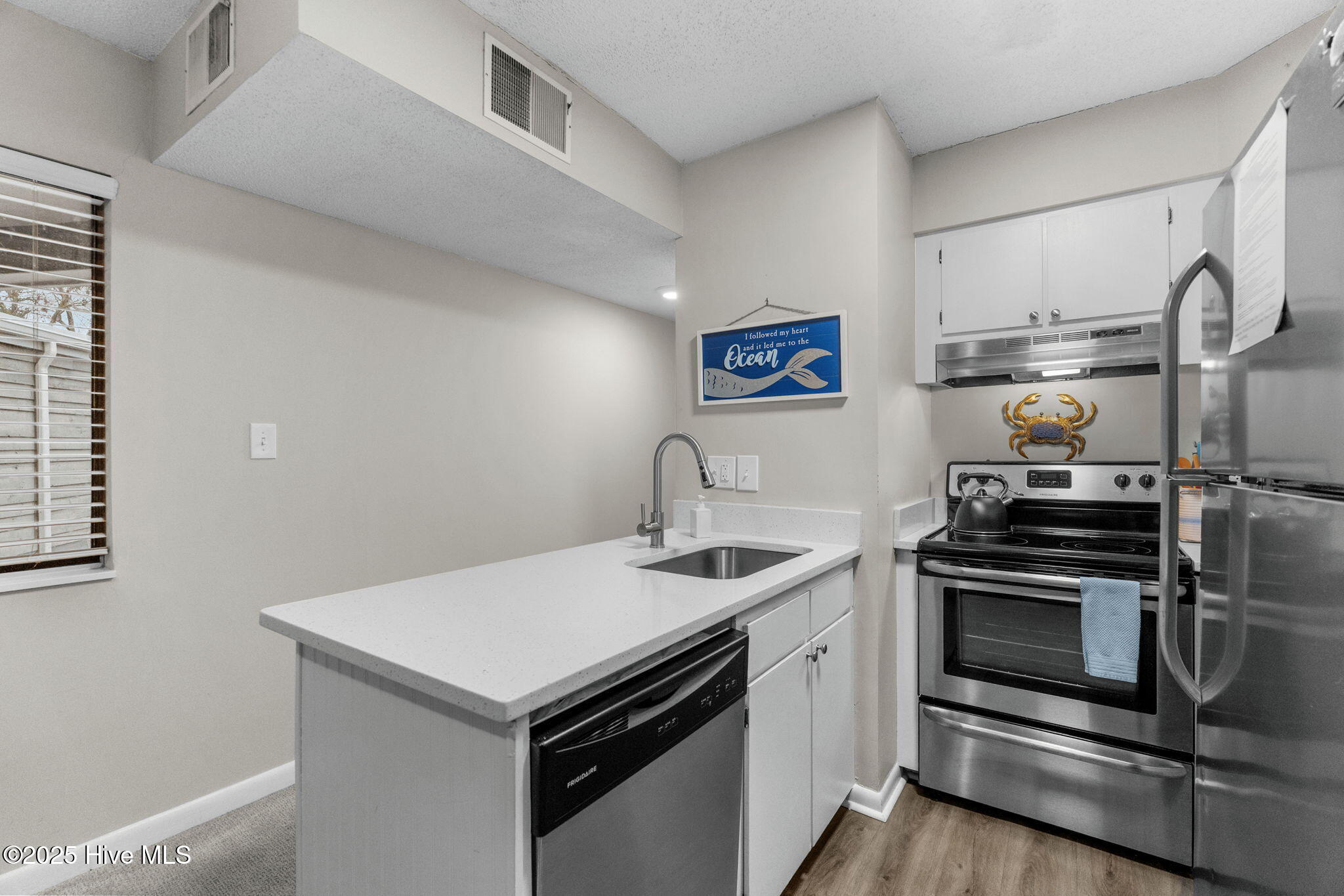 100543246 | Photo 12