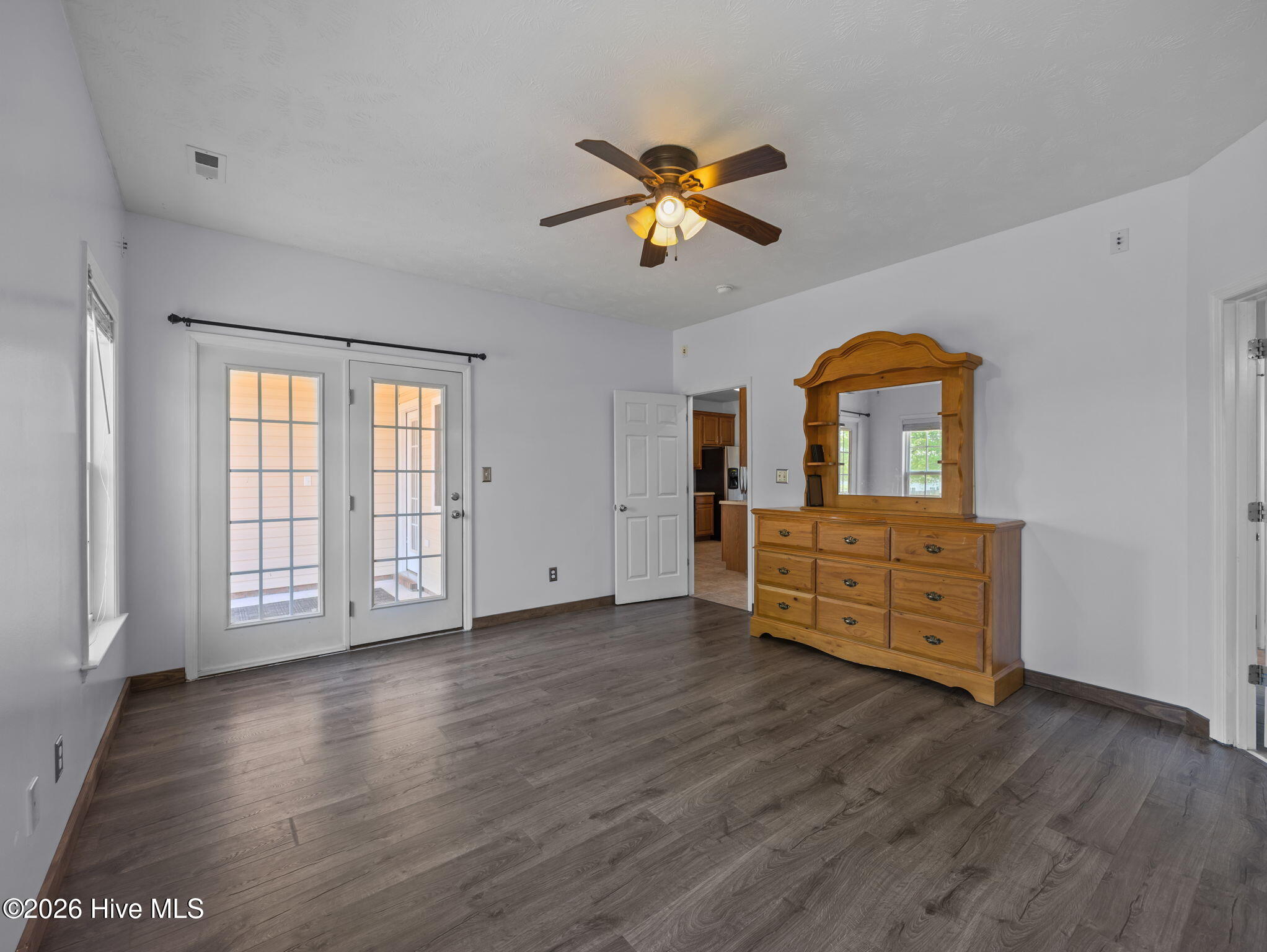 100567652 | Photo 20