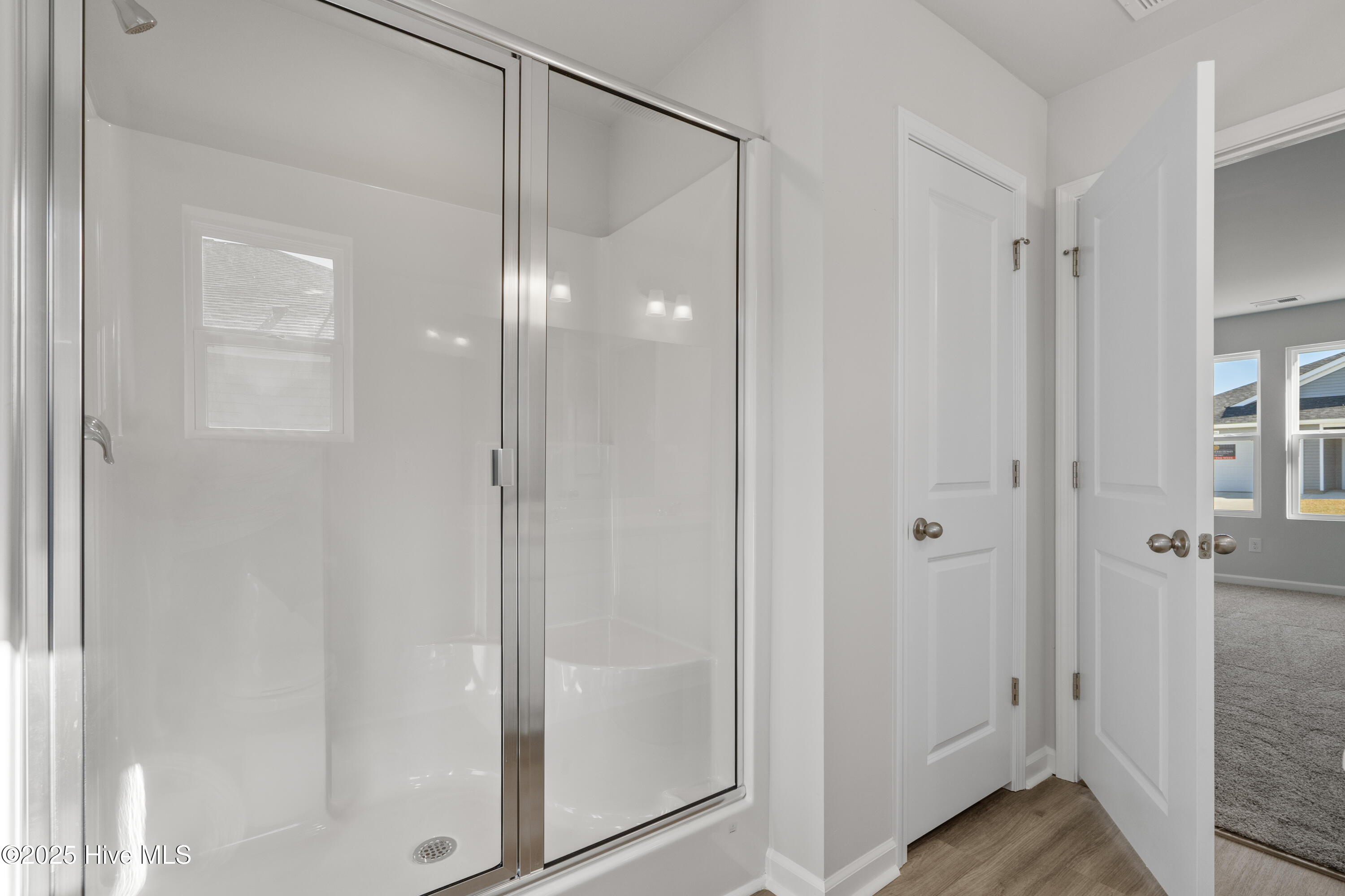 100528310 | Photo 25