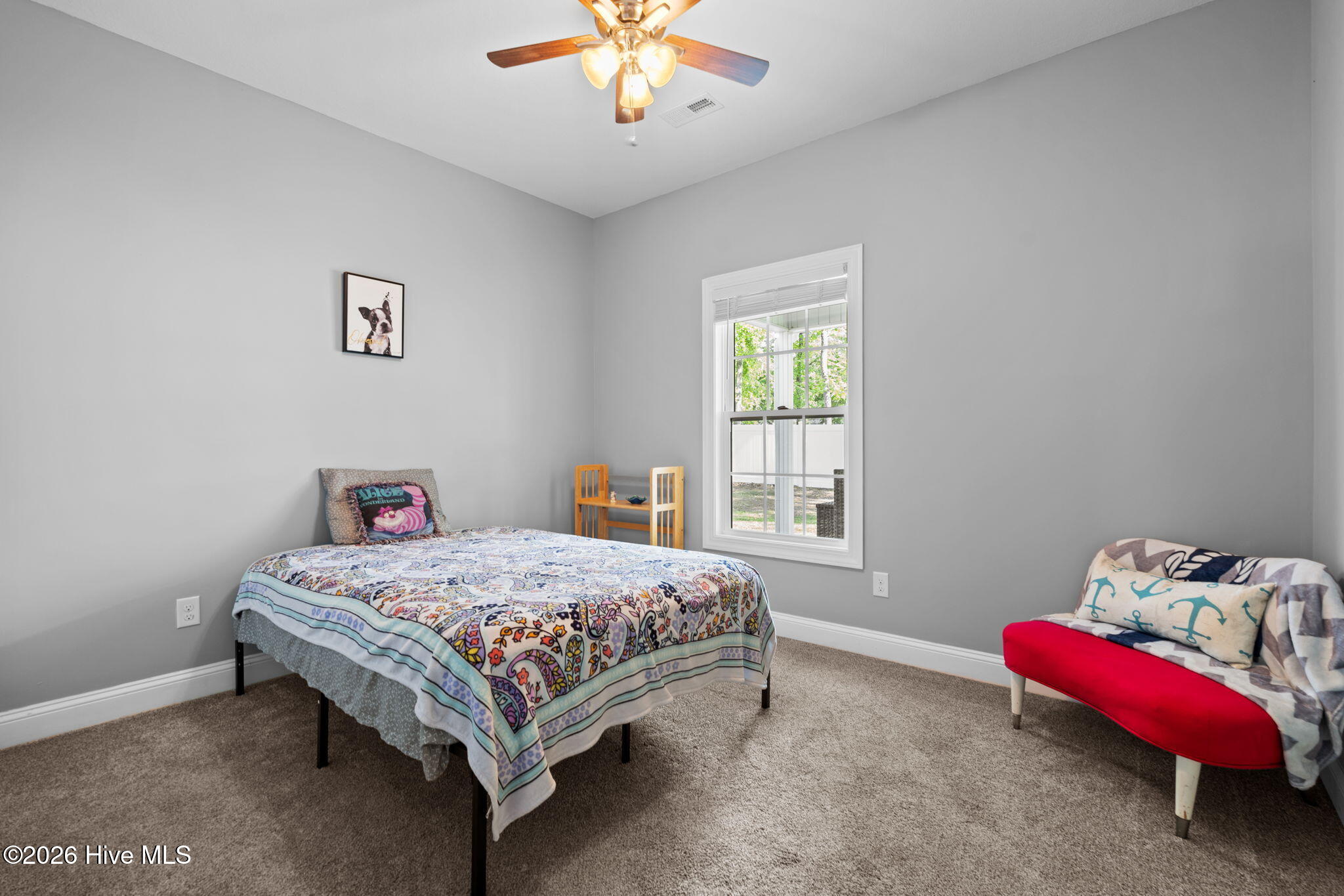 100568140 | Photo 26