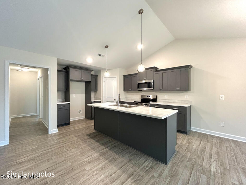 100508196 | Photo 19