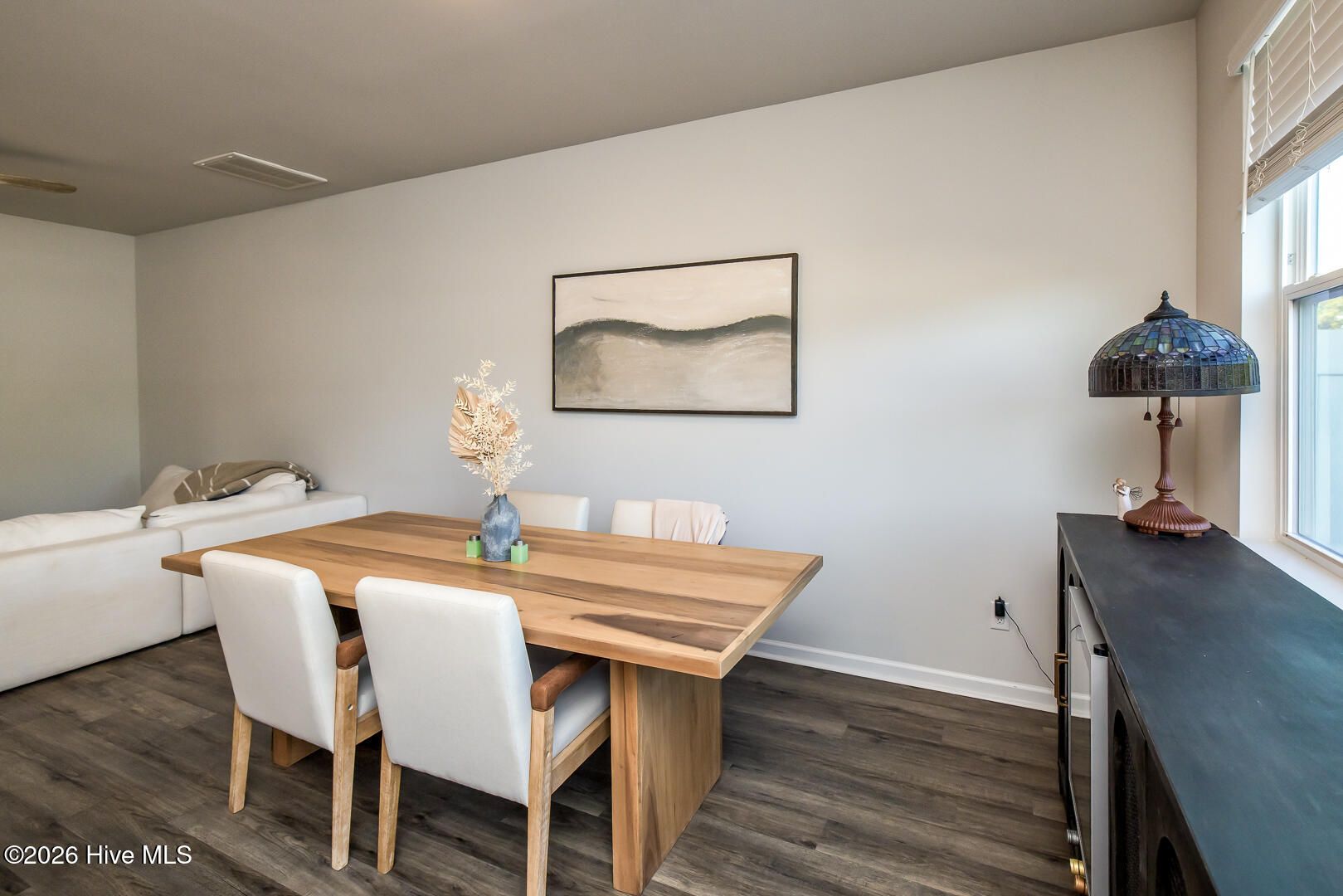 100570599 | Photo 12