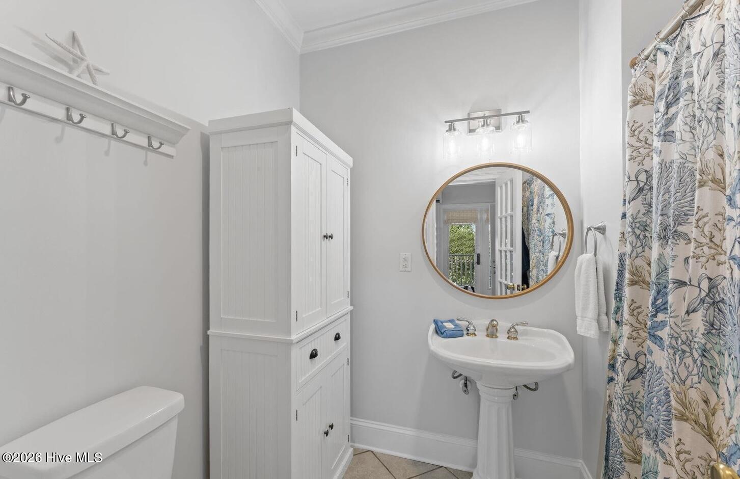 100554600 | Photo 11