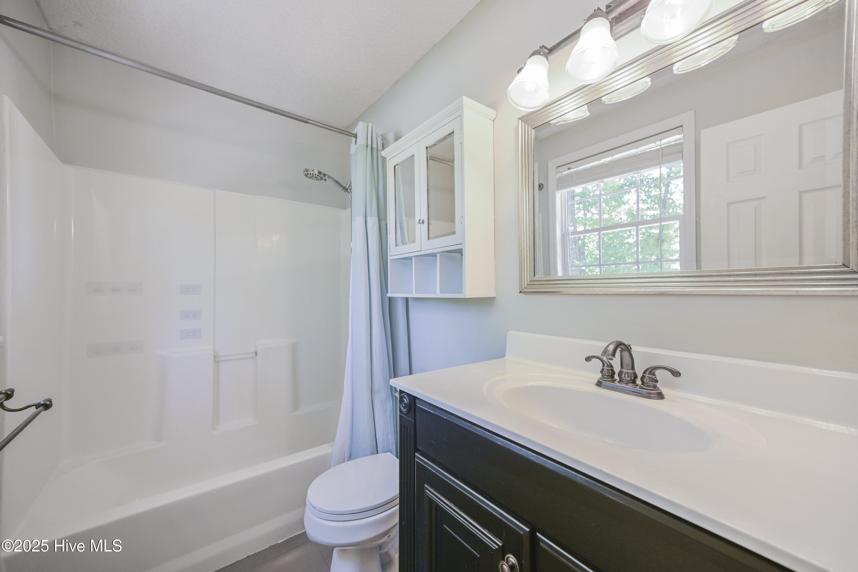 100523748 | Photo 38