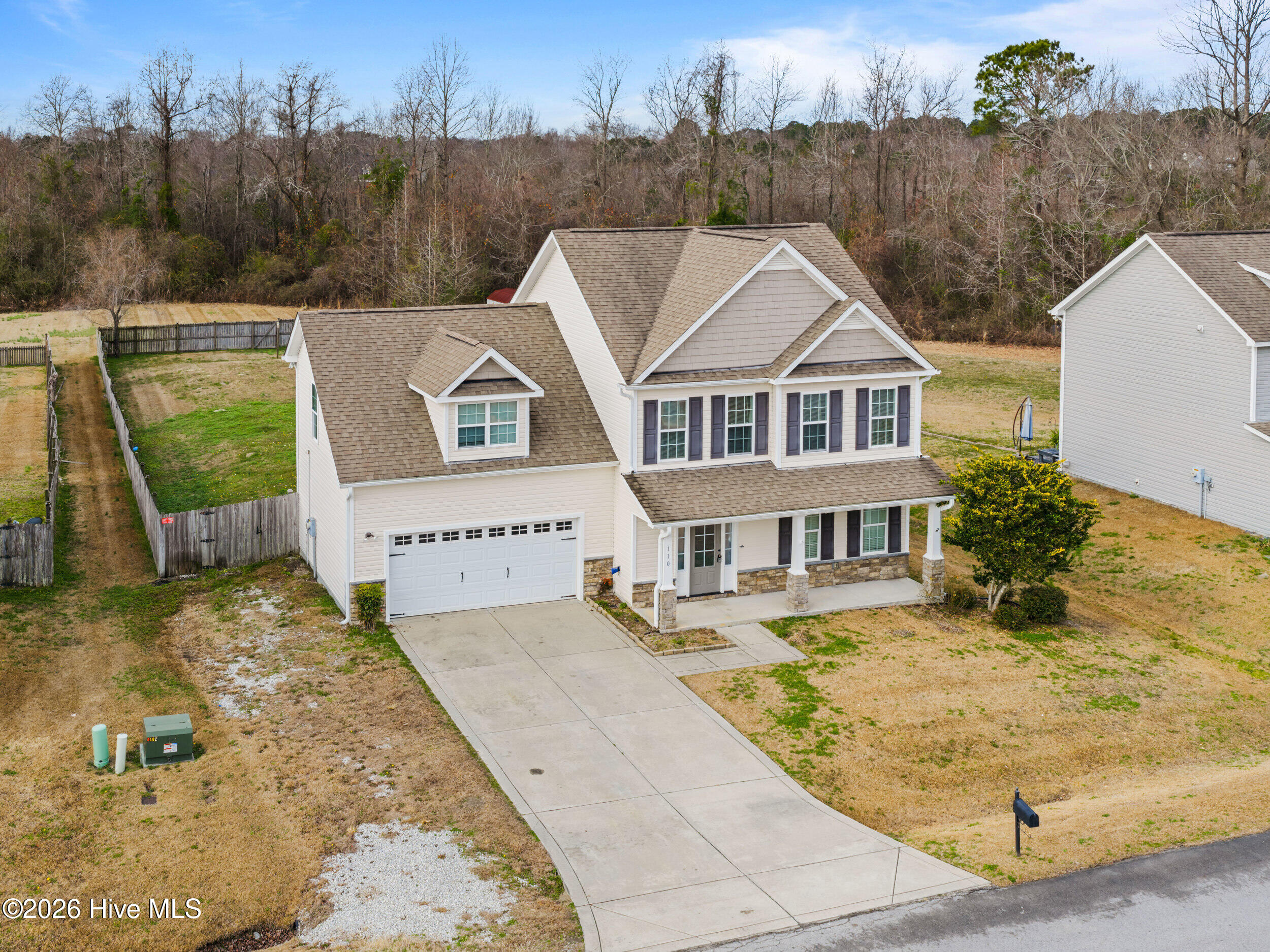 100549292 | Photo 47