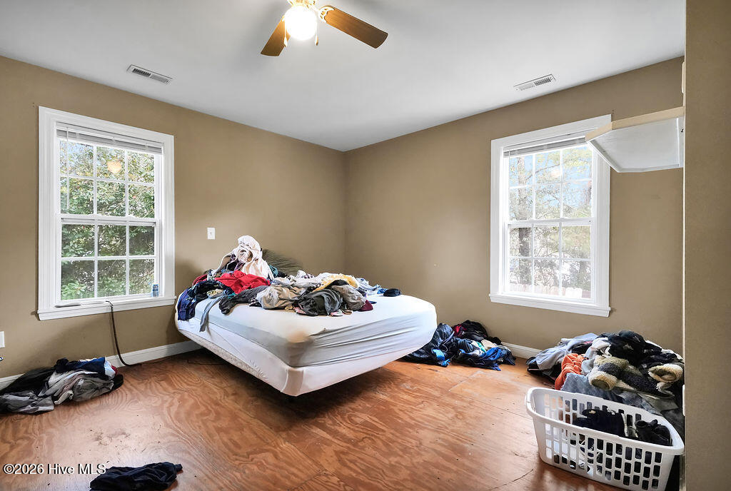 100559640 | Photo 25