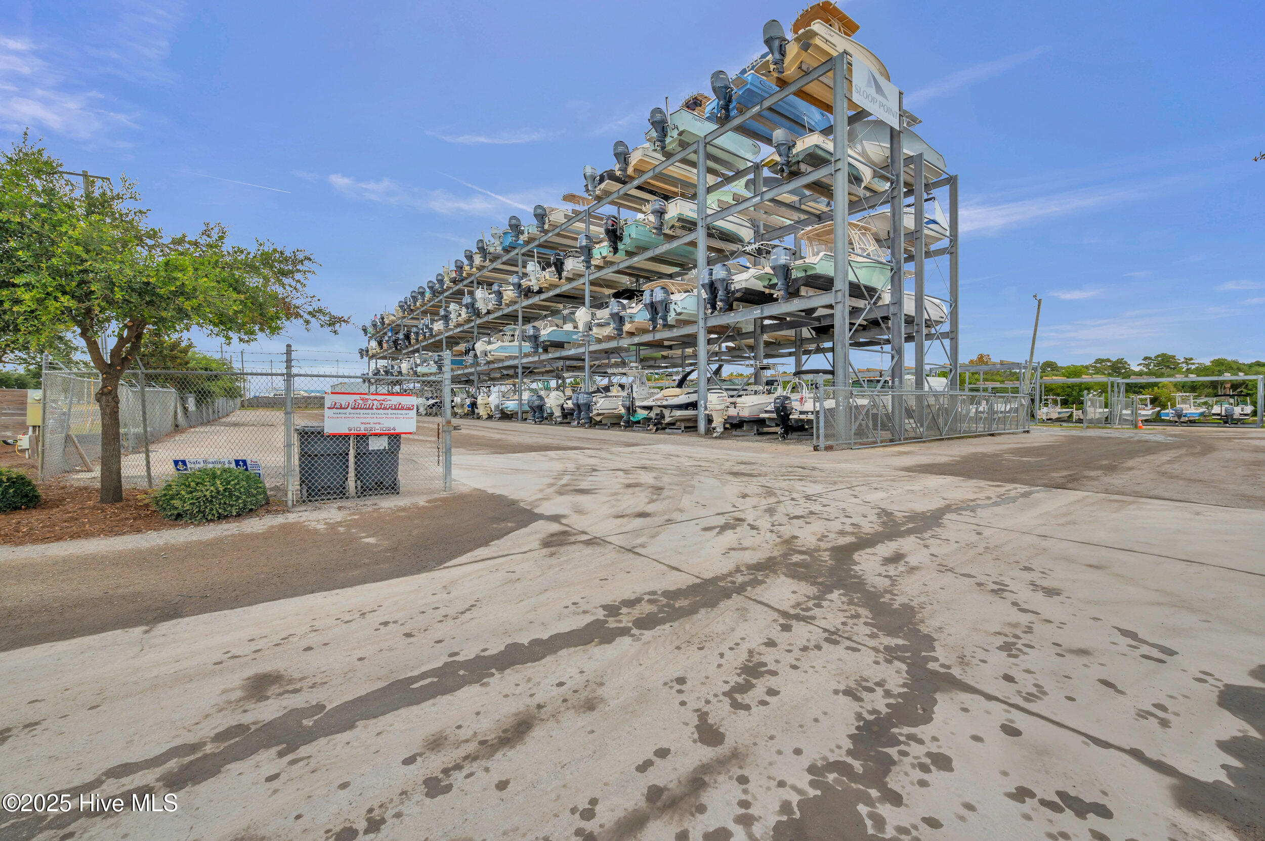 100529848 | Photo 94