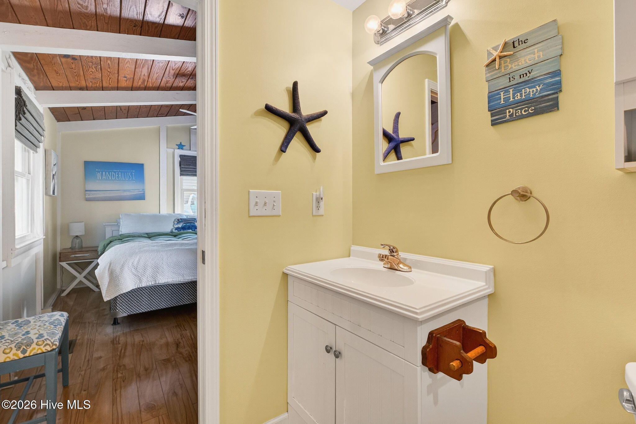 100559967 | Photo 32