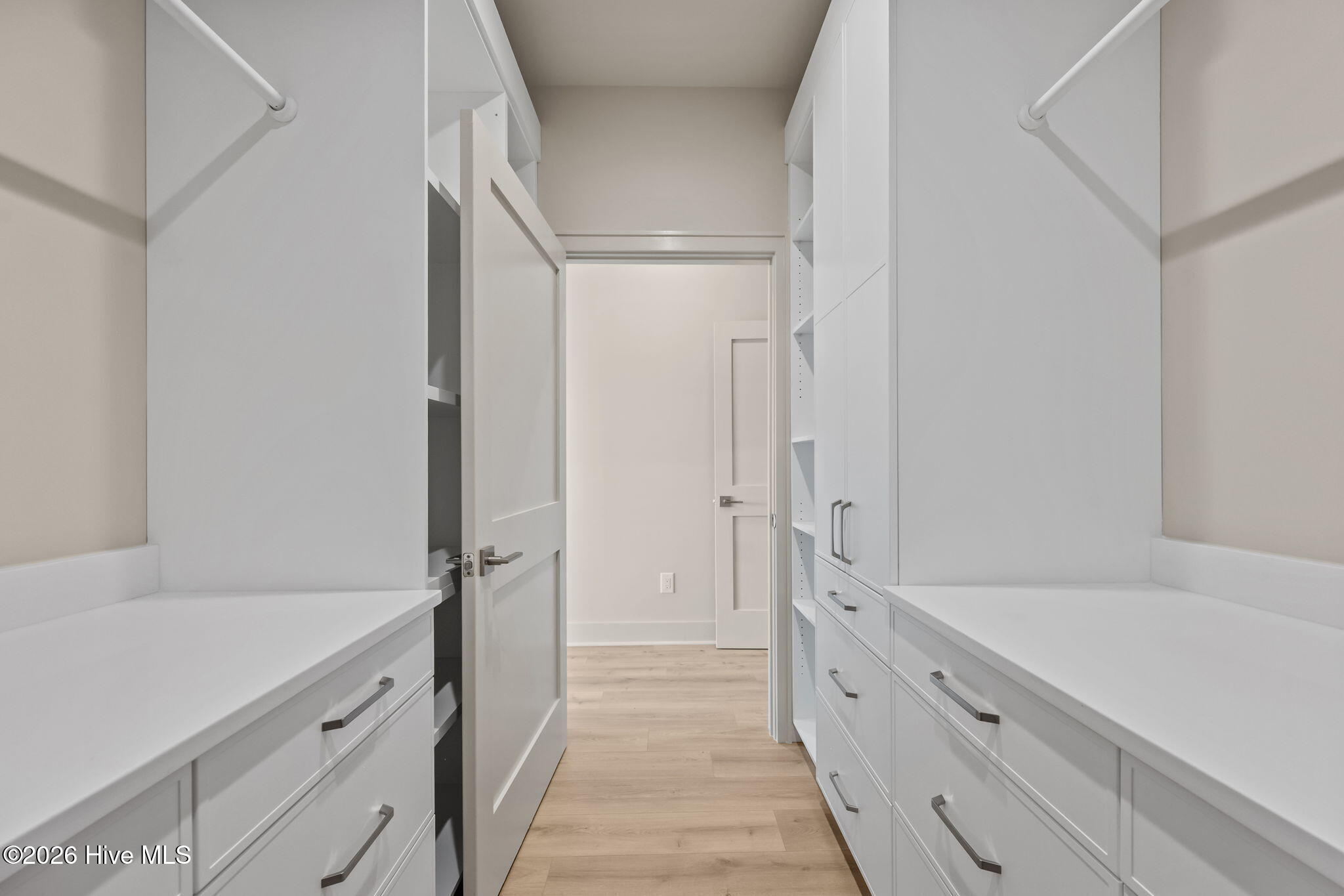 100552191 | Photo 70