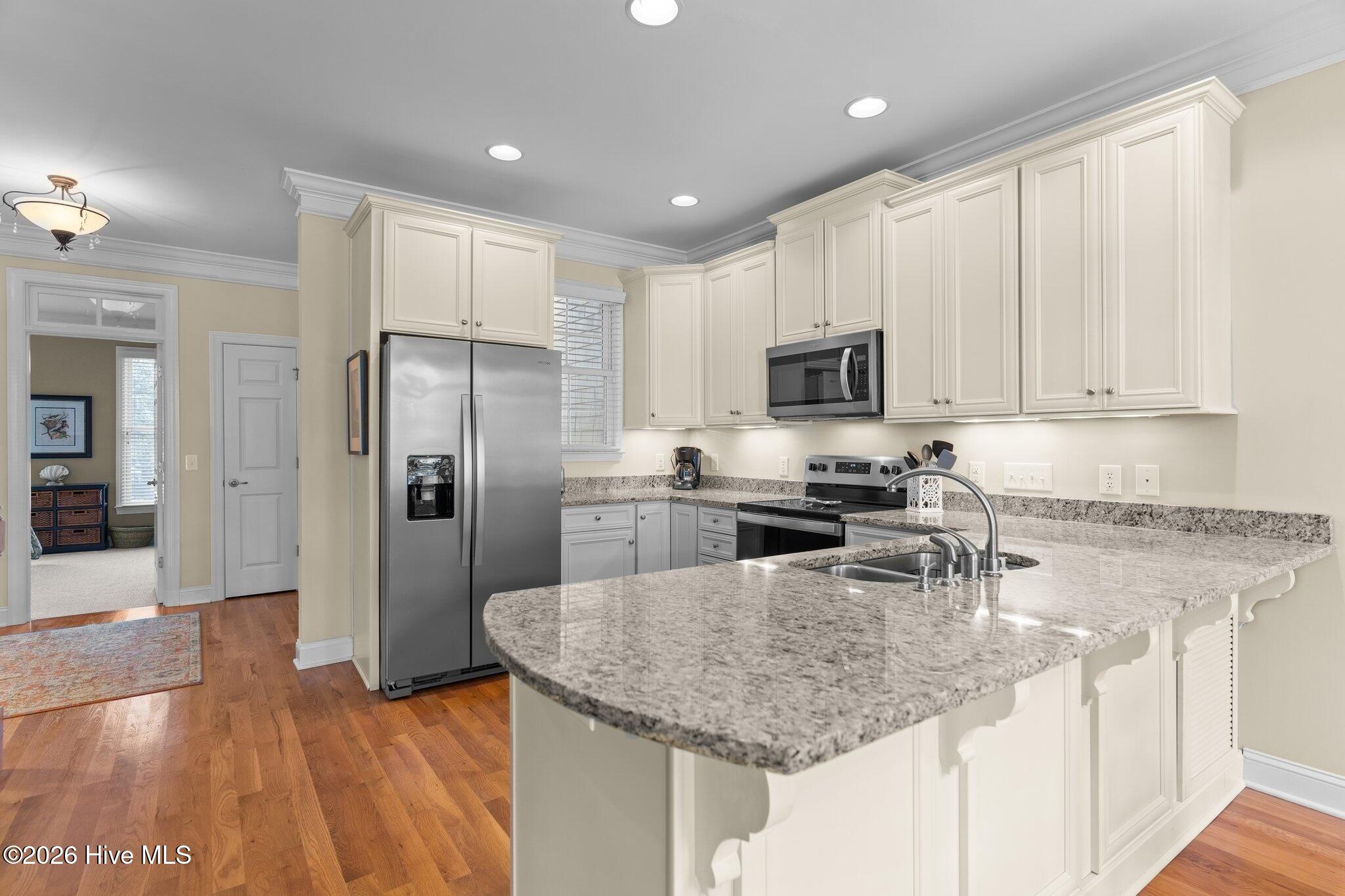 100551448 | Photo 12