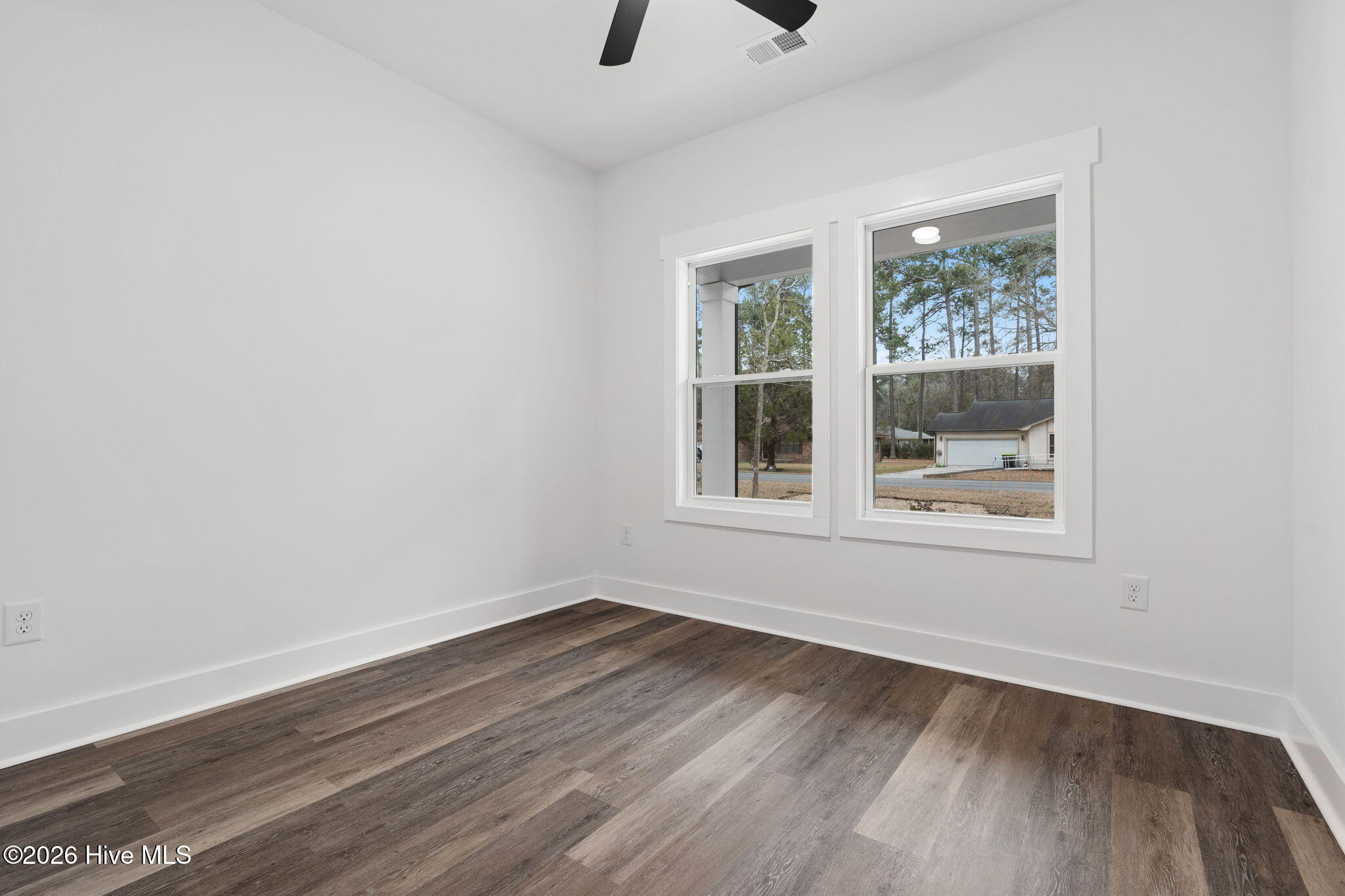 100528197 | Photo 29