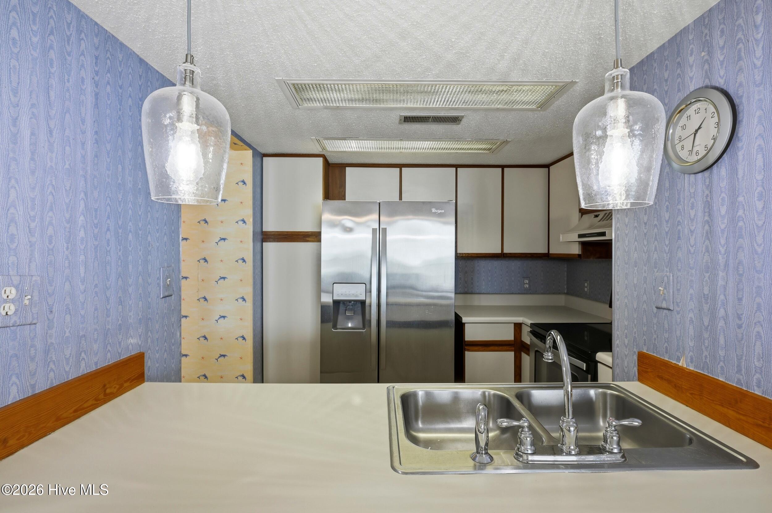 100563284 | Photo 13