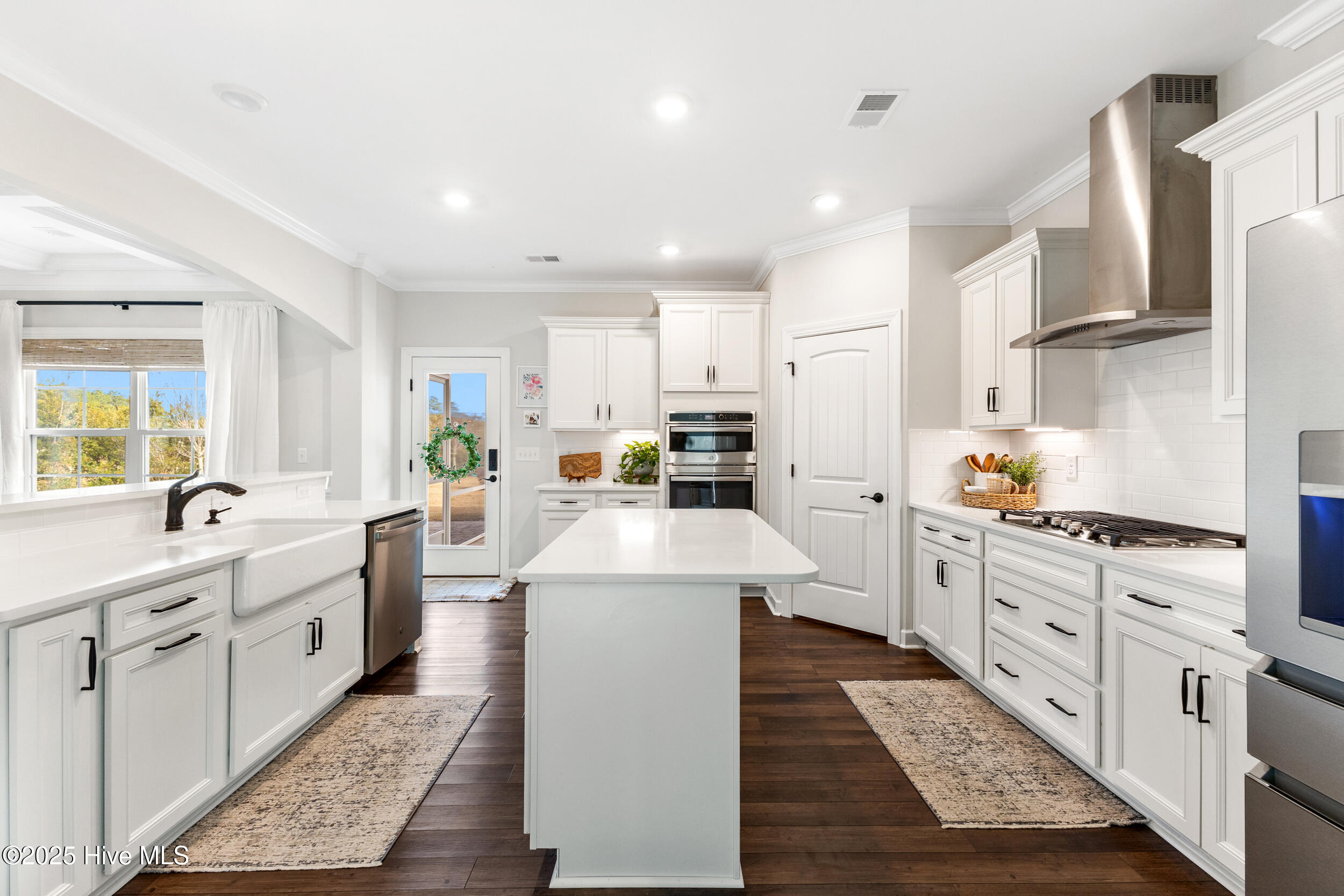 100546095 | Photo 26