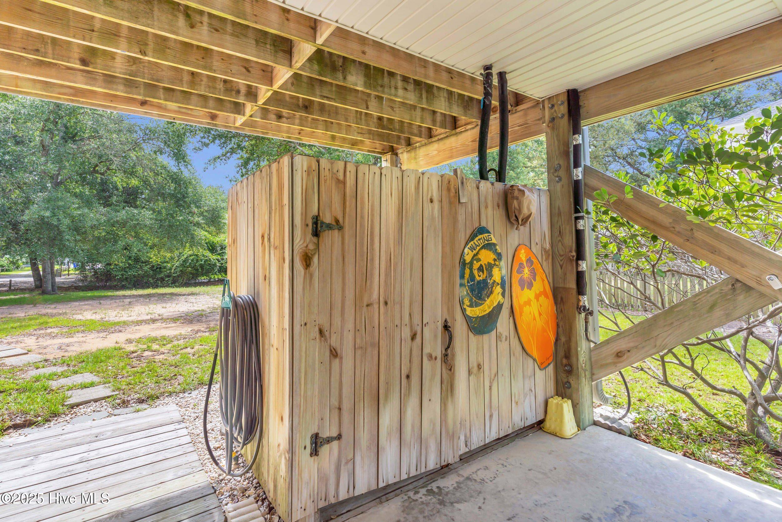 100522612 | Photo 43